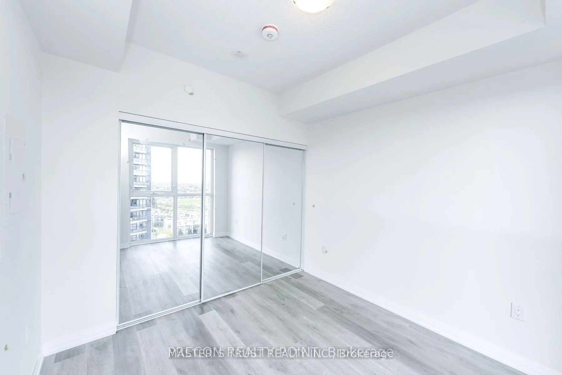 15 Watergarden Drive, #1305
