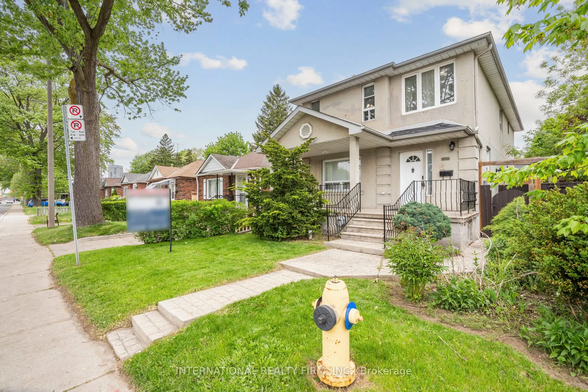 1928 Lawrence Avenue W