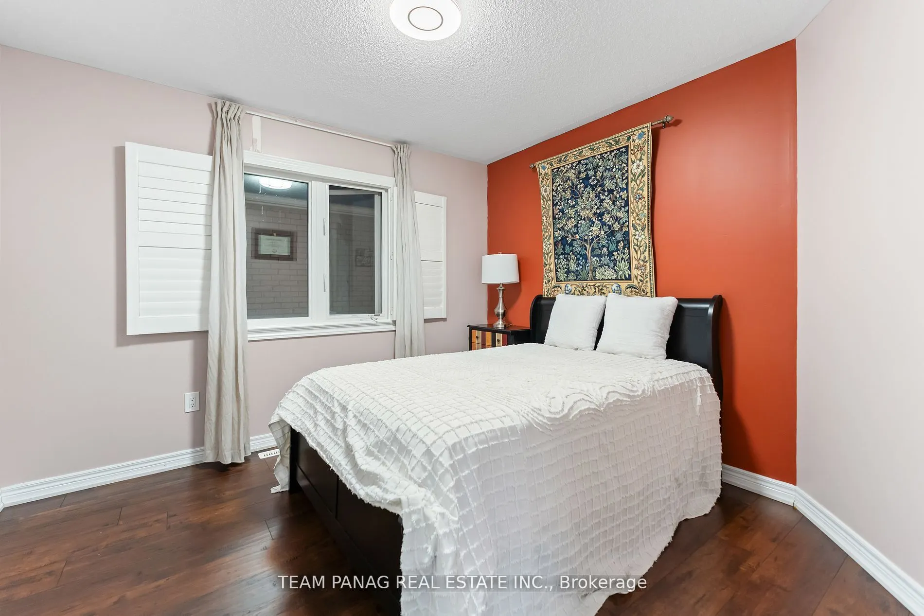 22 Cedarsprings Way