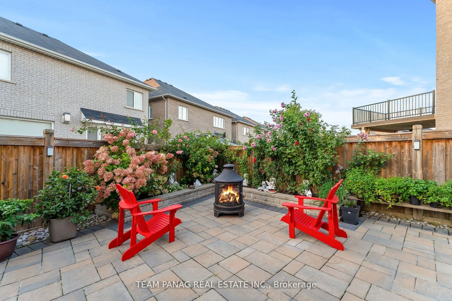 22 Cedarsprings Way
