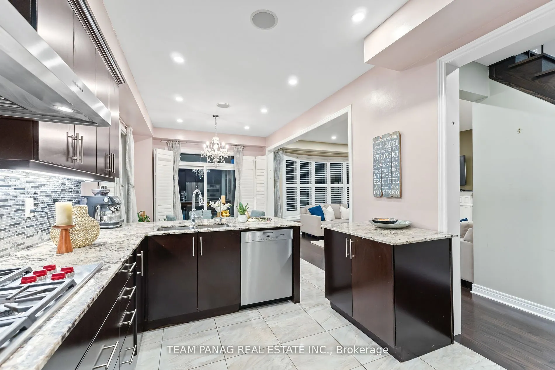 22 Cedarsprings Way