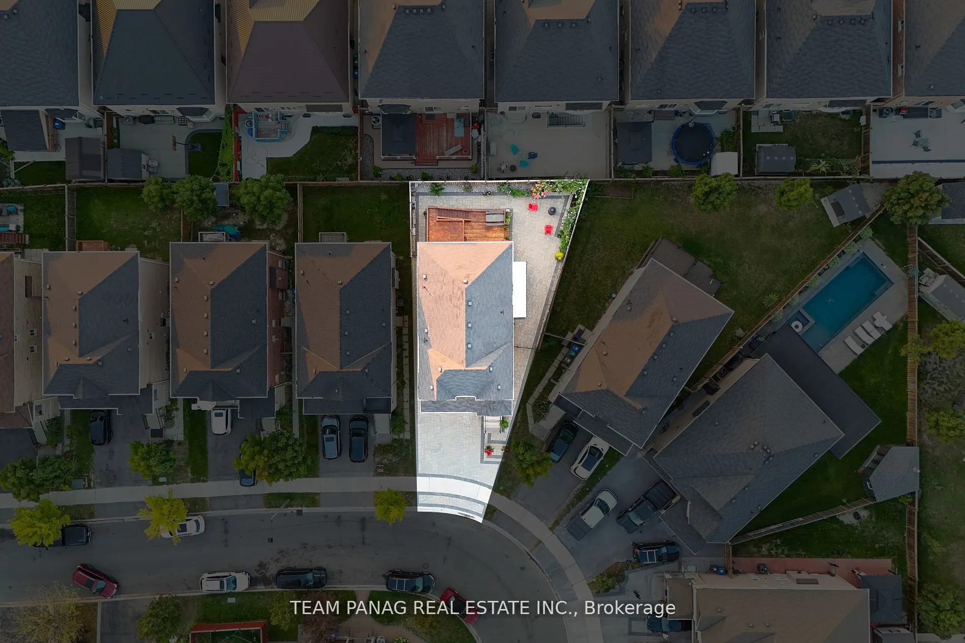22 Cedarsprings Way