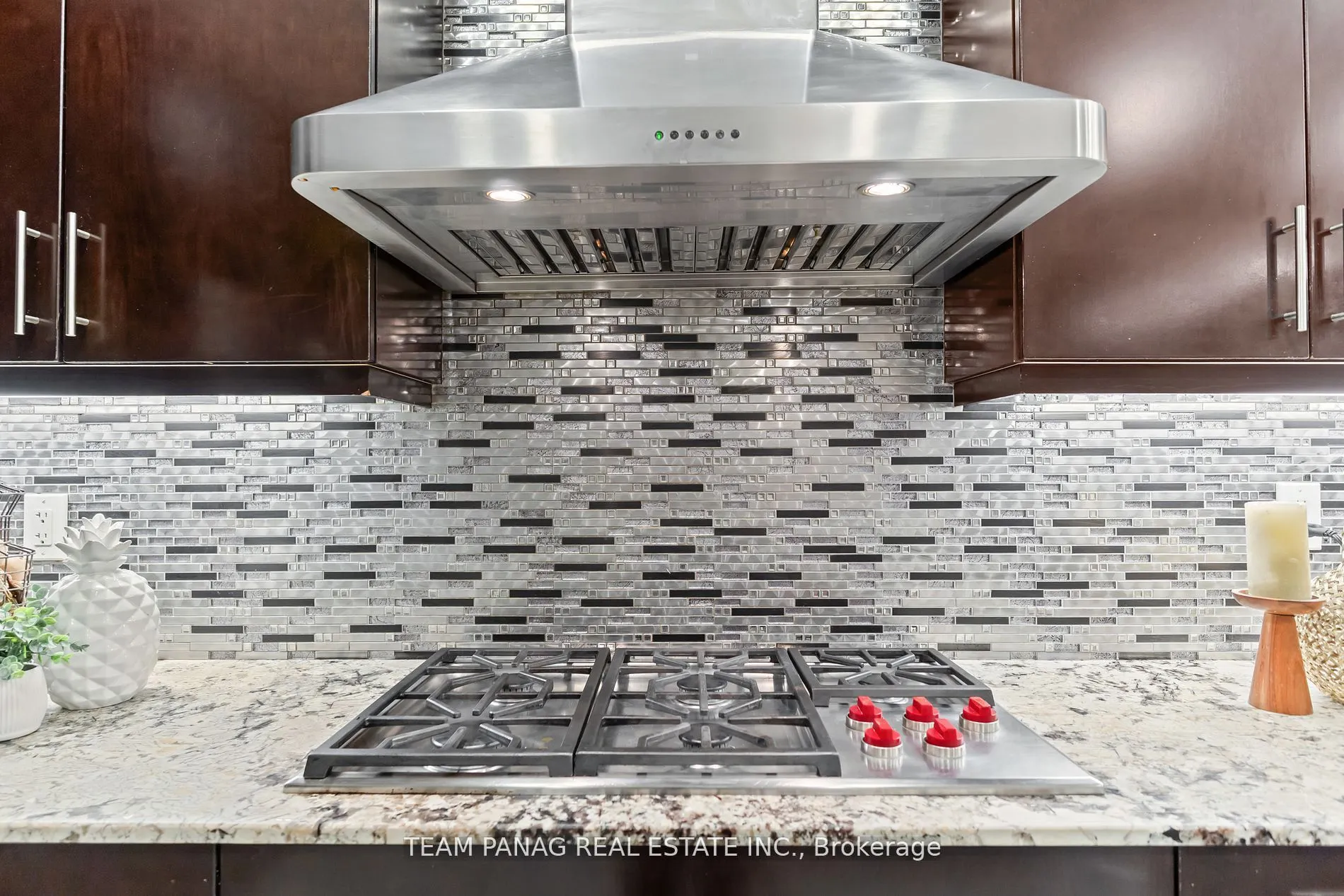 22 Cedarsprings Way