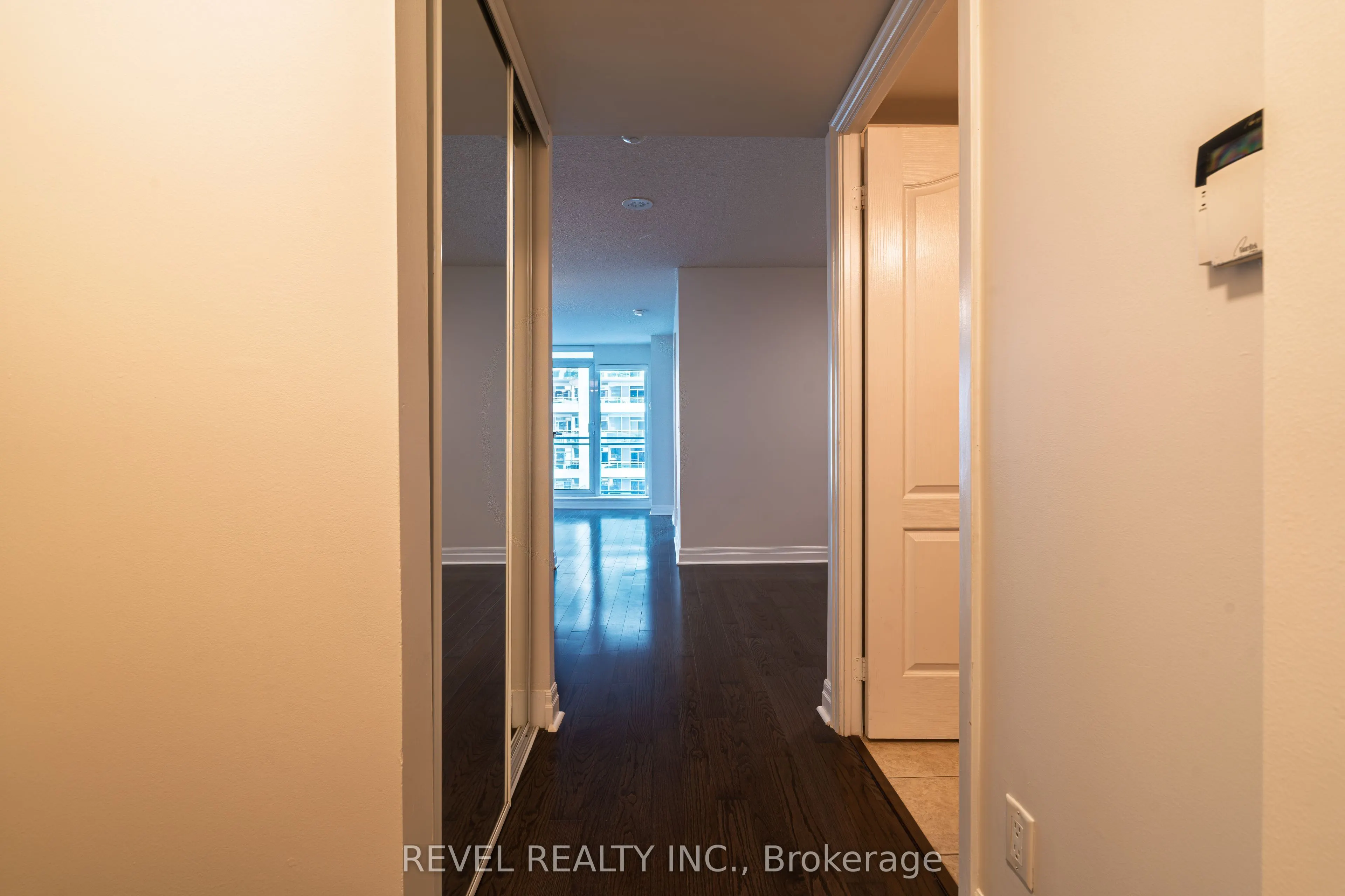 2121 Lake Shore Boulevard W, #801
