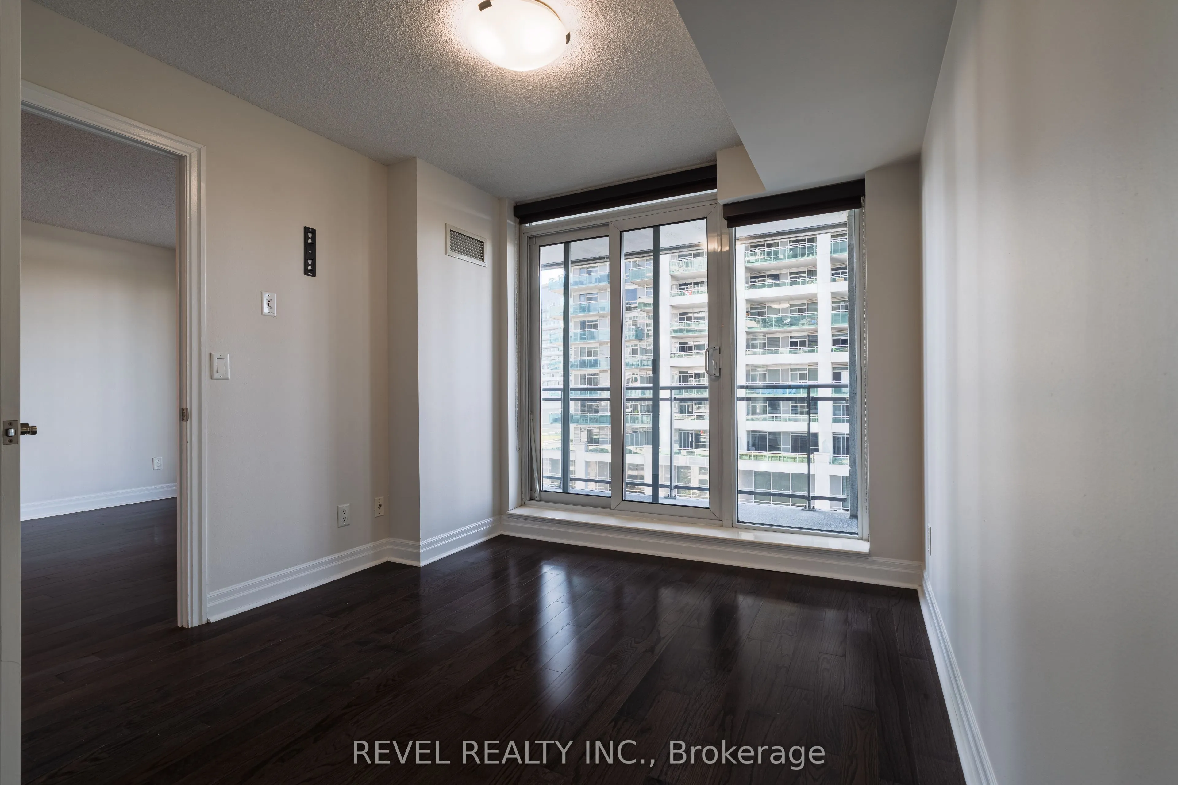 2121 Lake Shore Boulevard W, #801