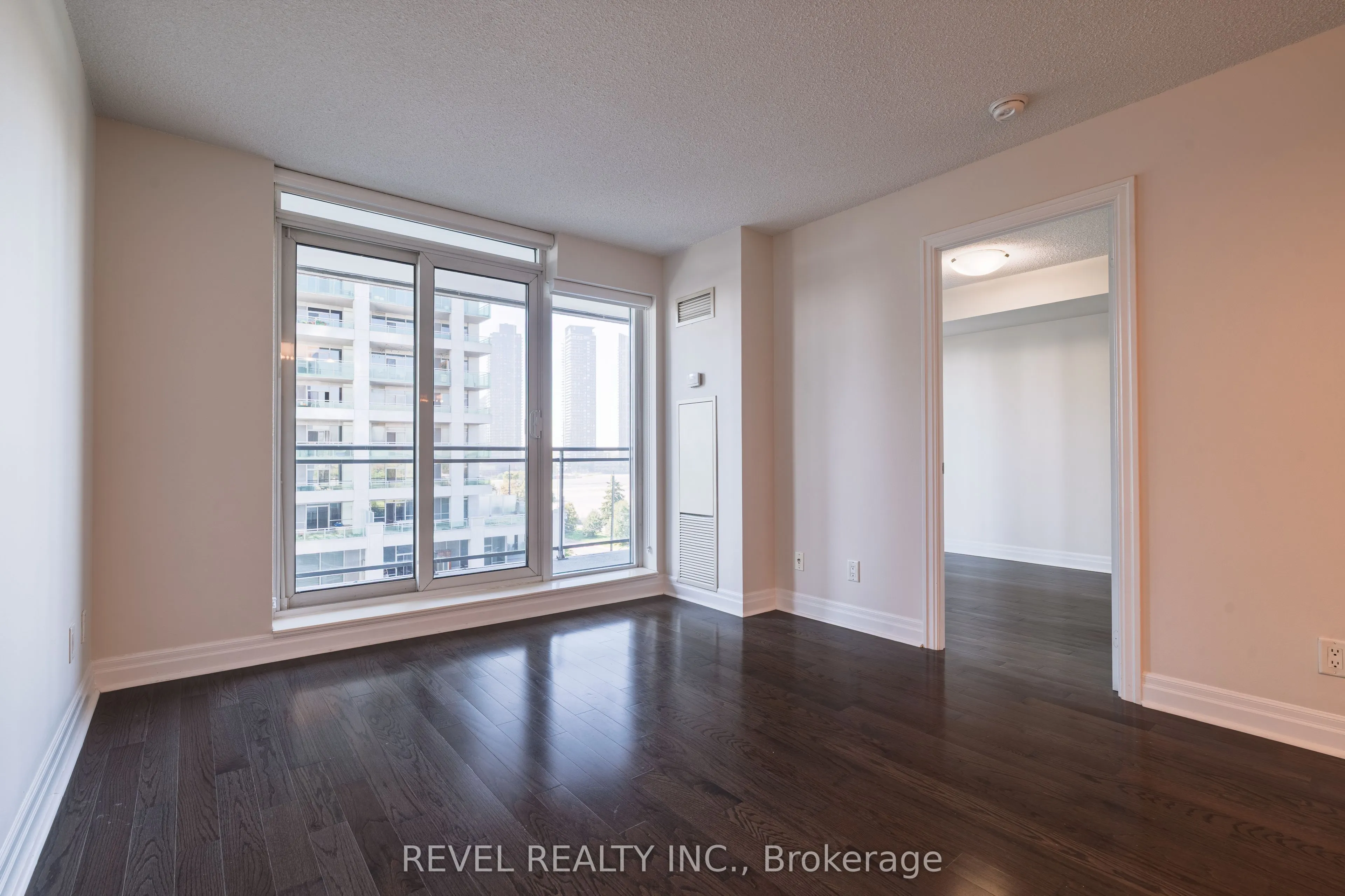 2121 Lake Shore Boulevard W, #801