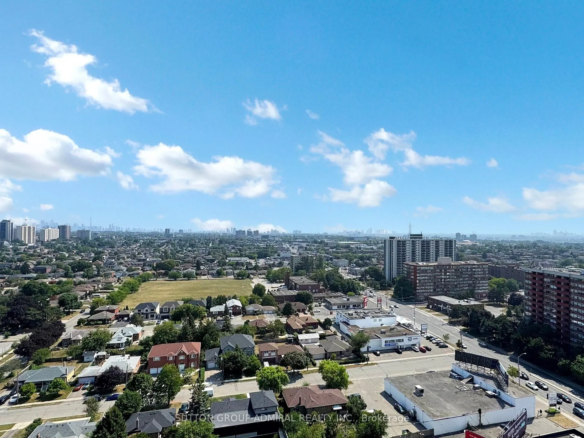 800 Lawrence Avenue W, #2017
