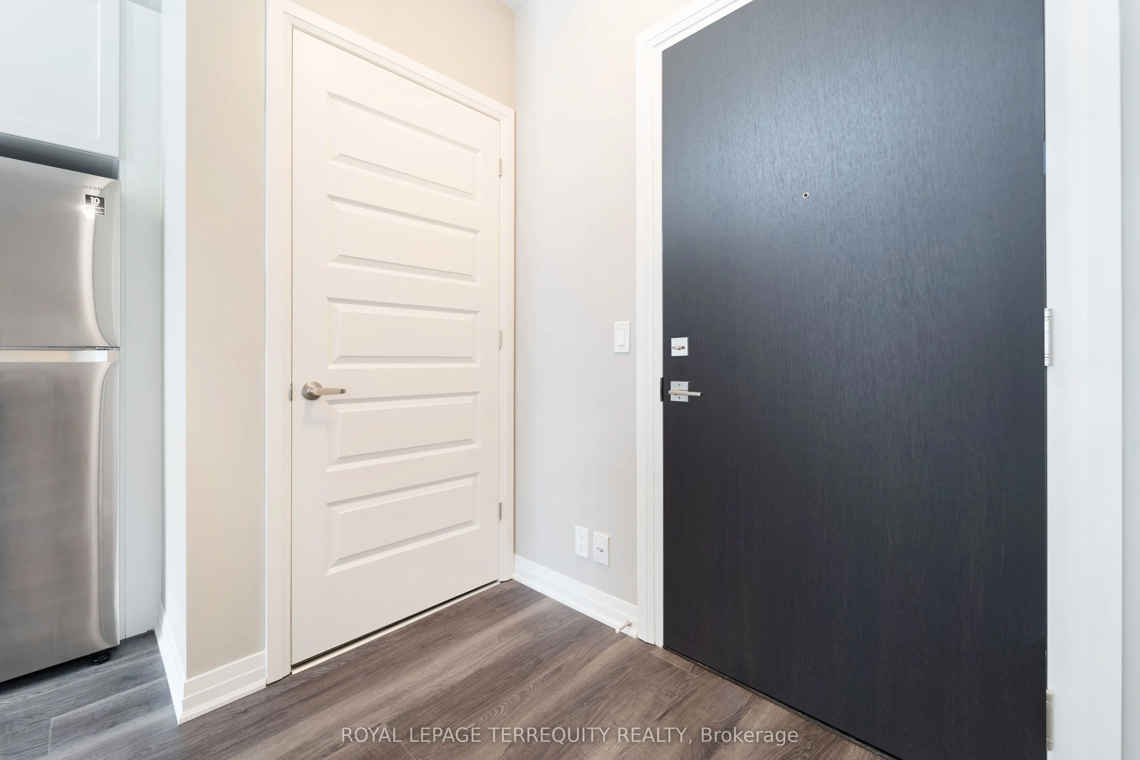 102 Grovewood Common, #3