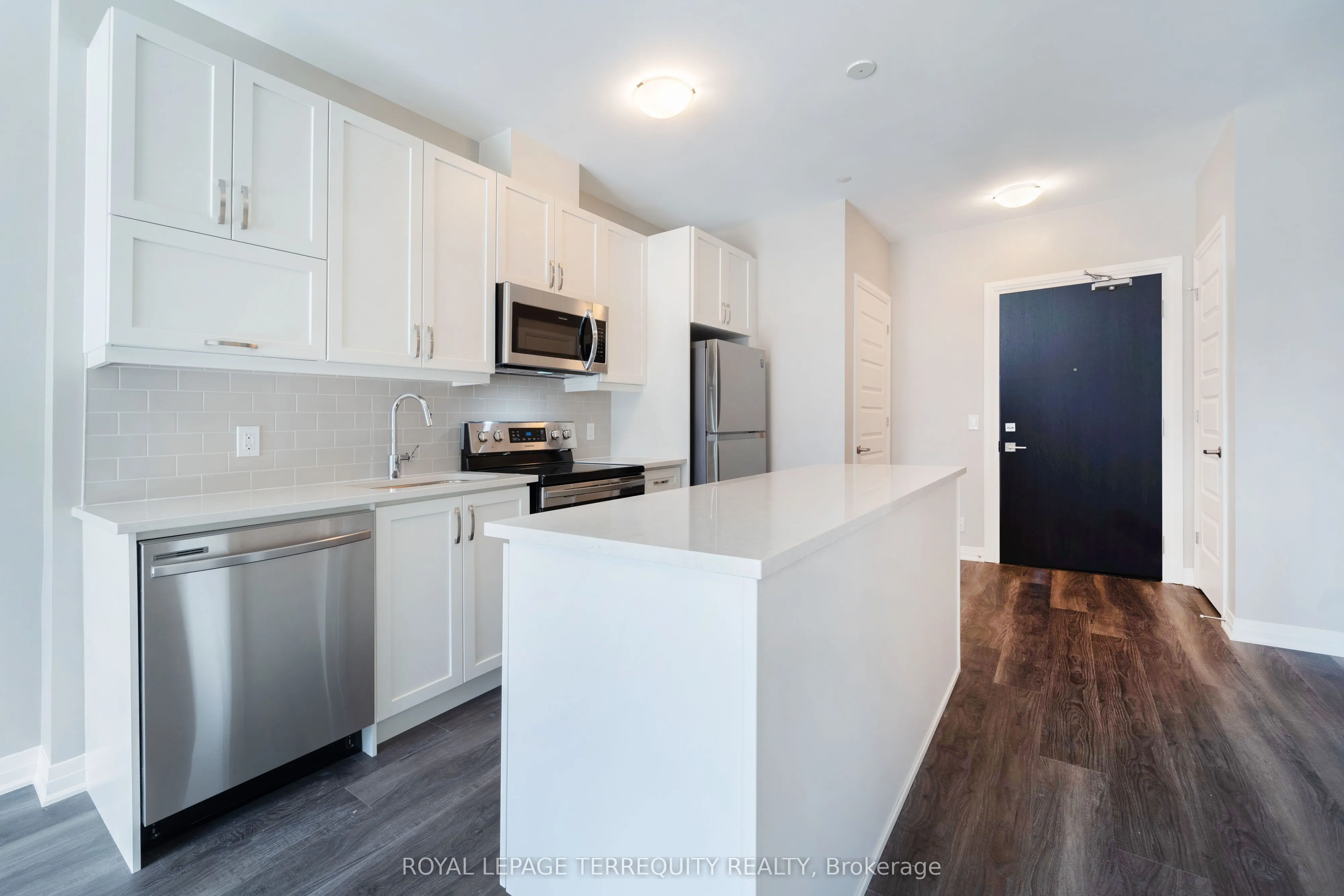 102 Grovewood Common, #3
