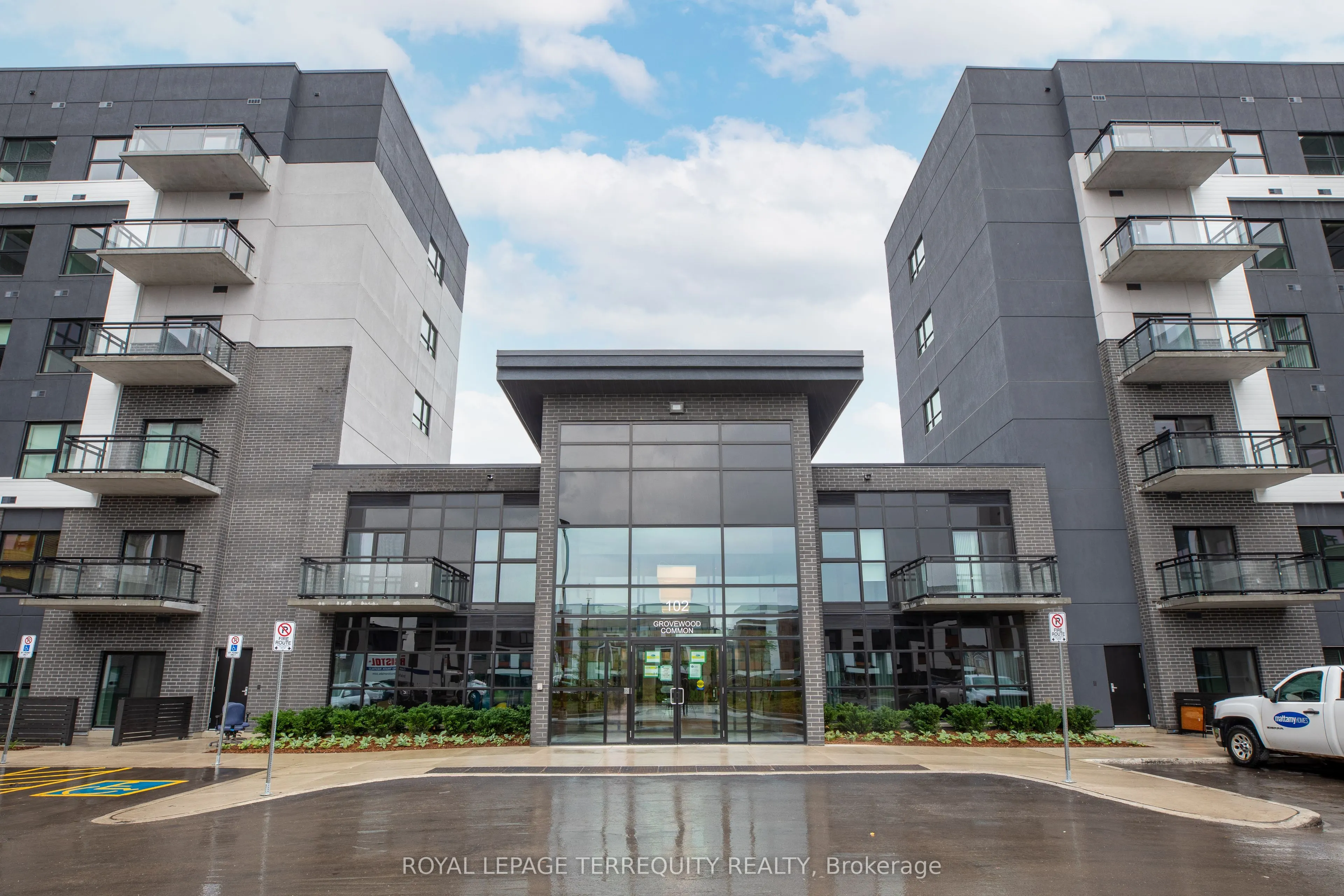102 Grovewood Common, #3