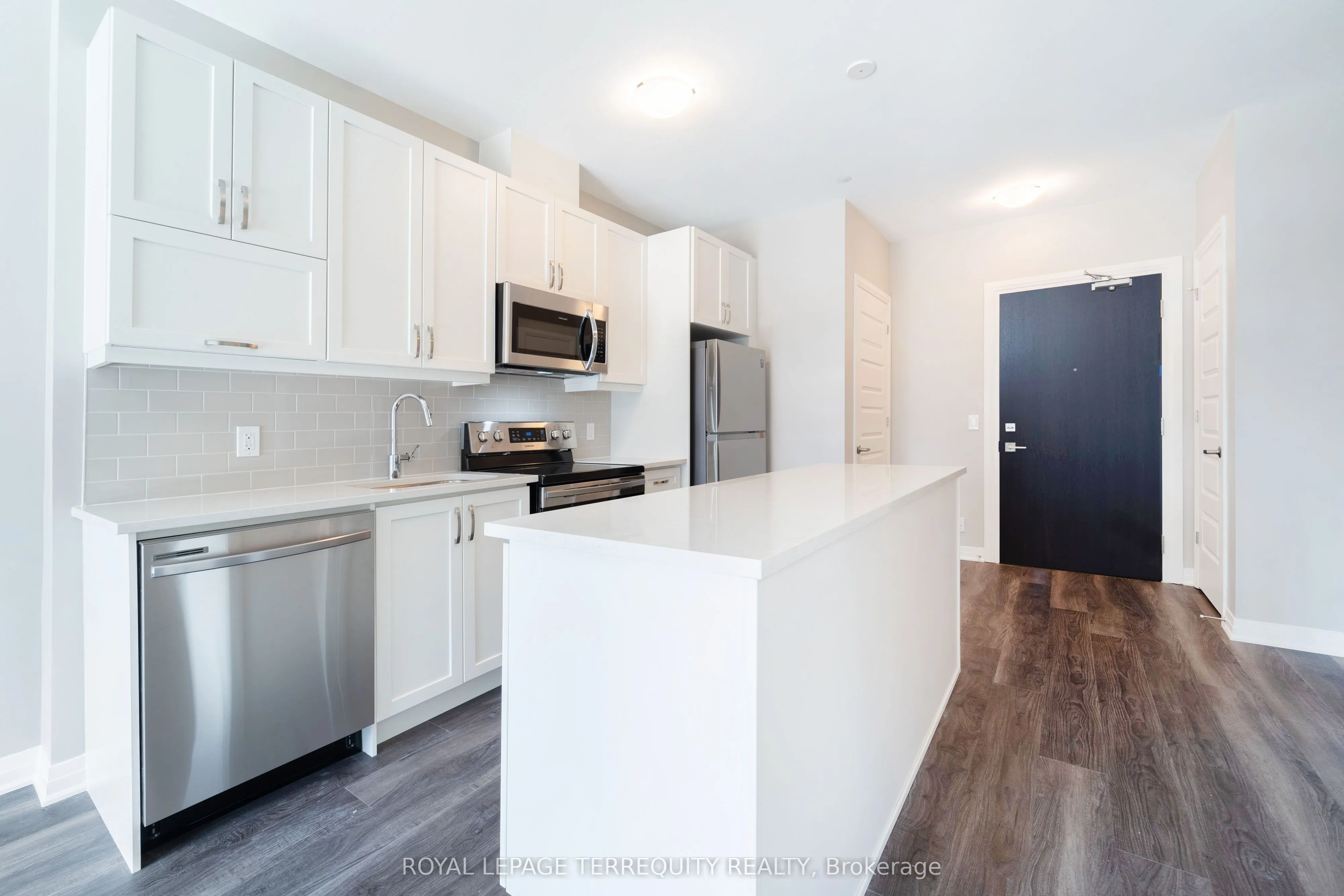 102 Grovewood Common, #3