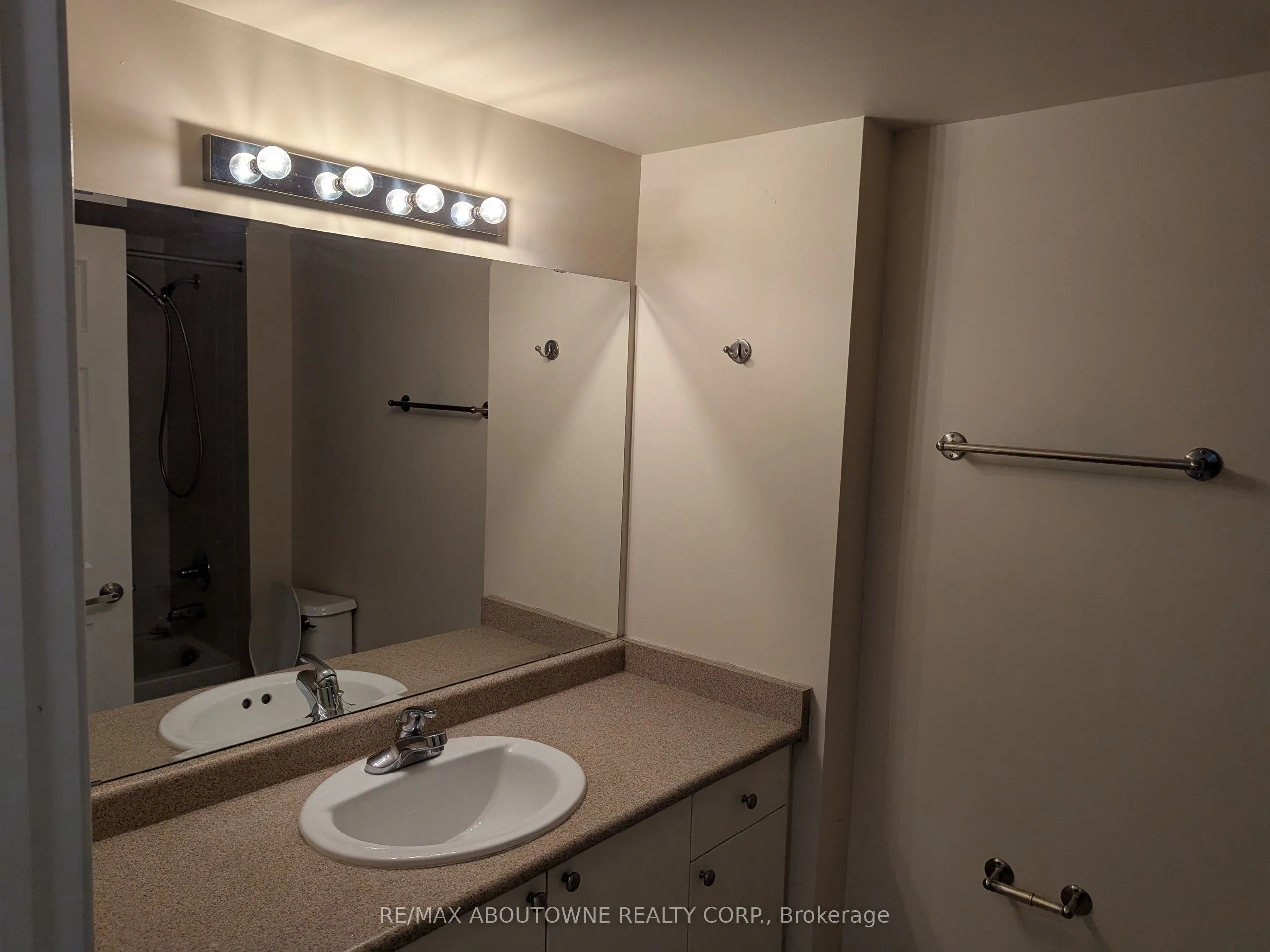 3070 Rotary Way, #118