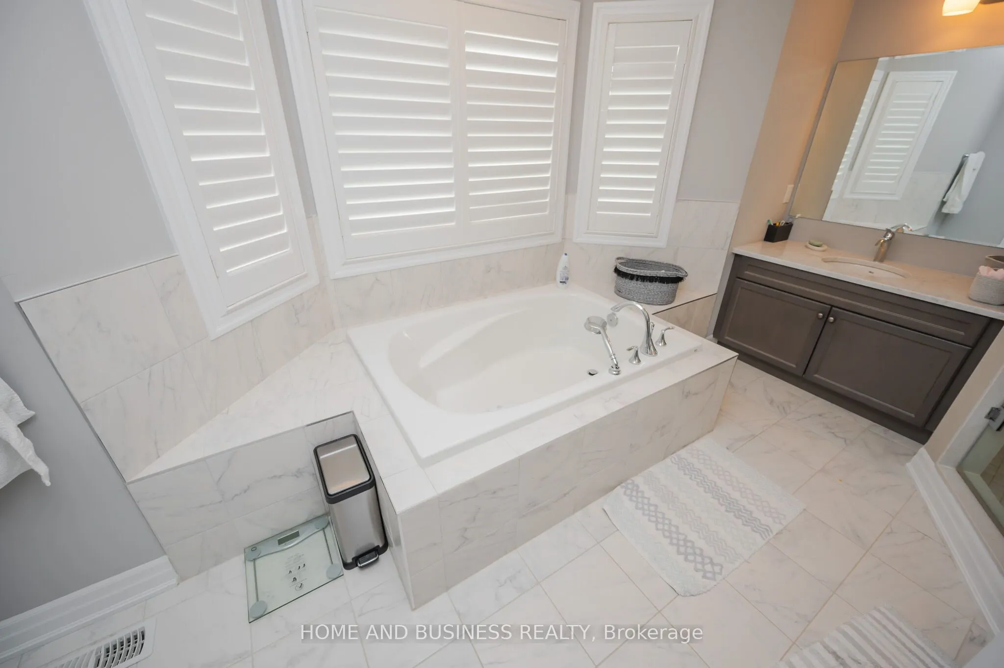 3357 Mintwood Circle