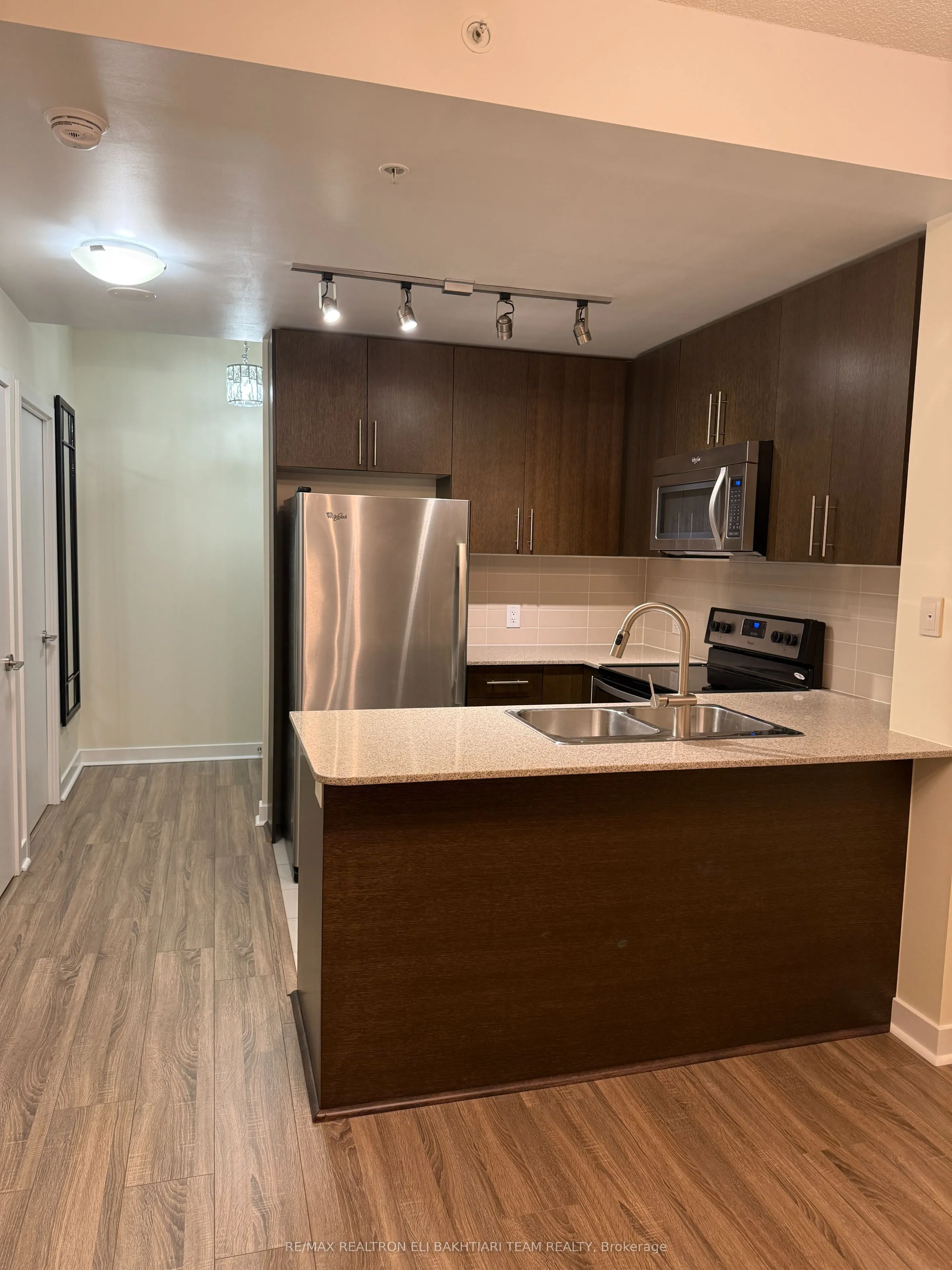 3985 Grand Park Drive, #1806