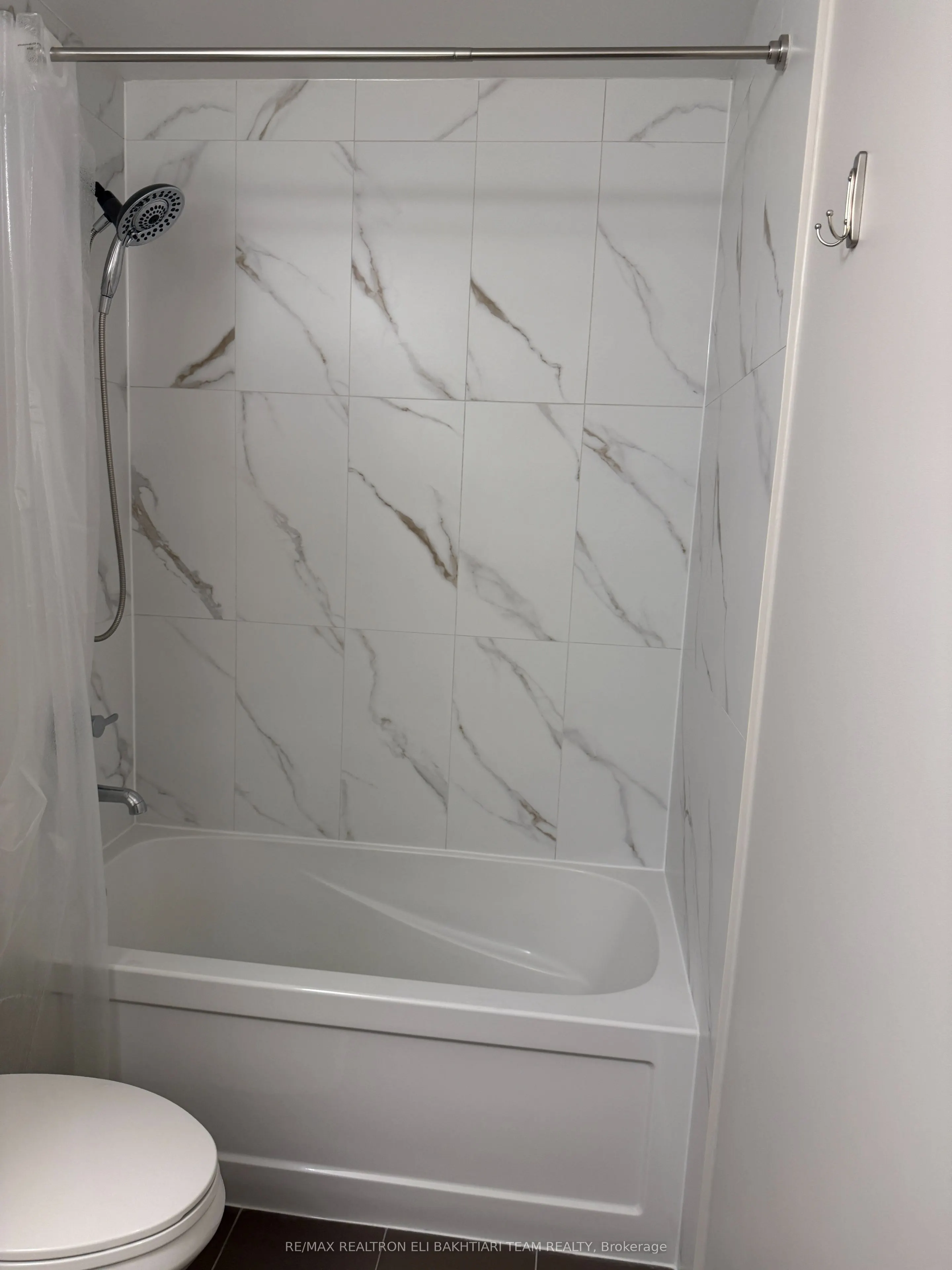 3985 Grand Park Drive, #1806