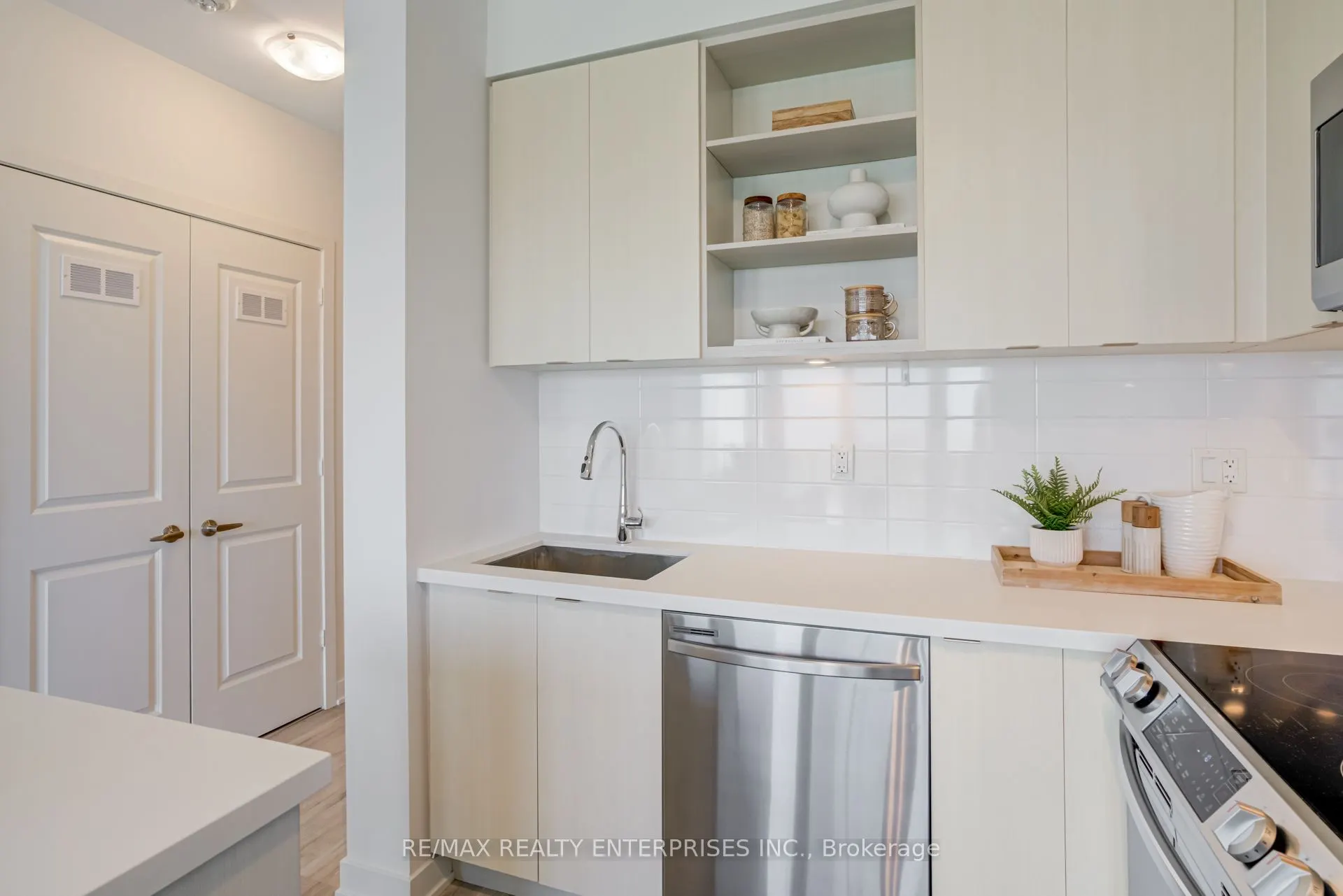 4655 Metcalfe Avenue, #1703