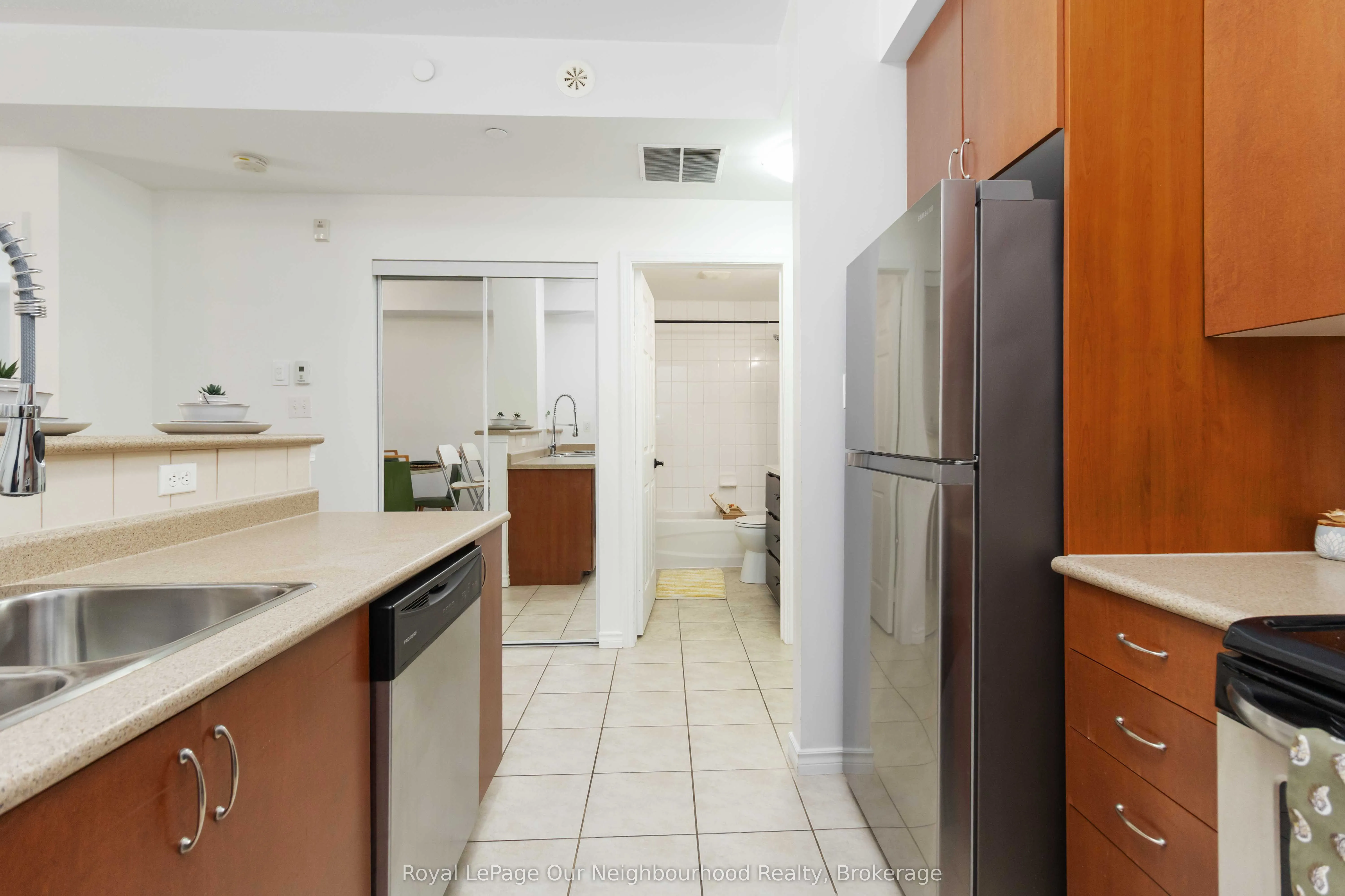 3075 Thomas Street, #201