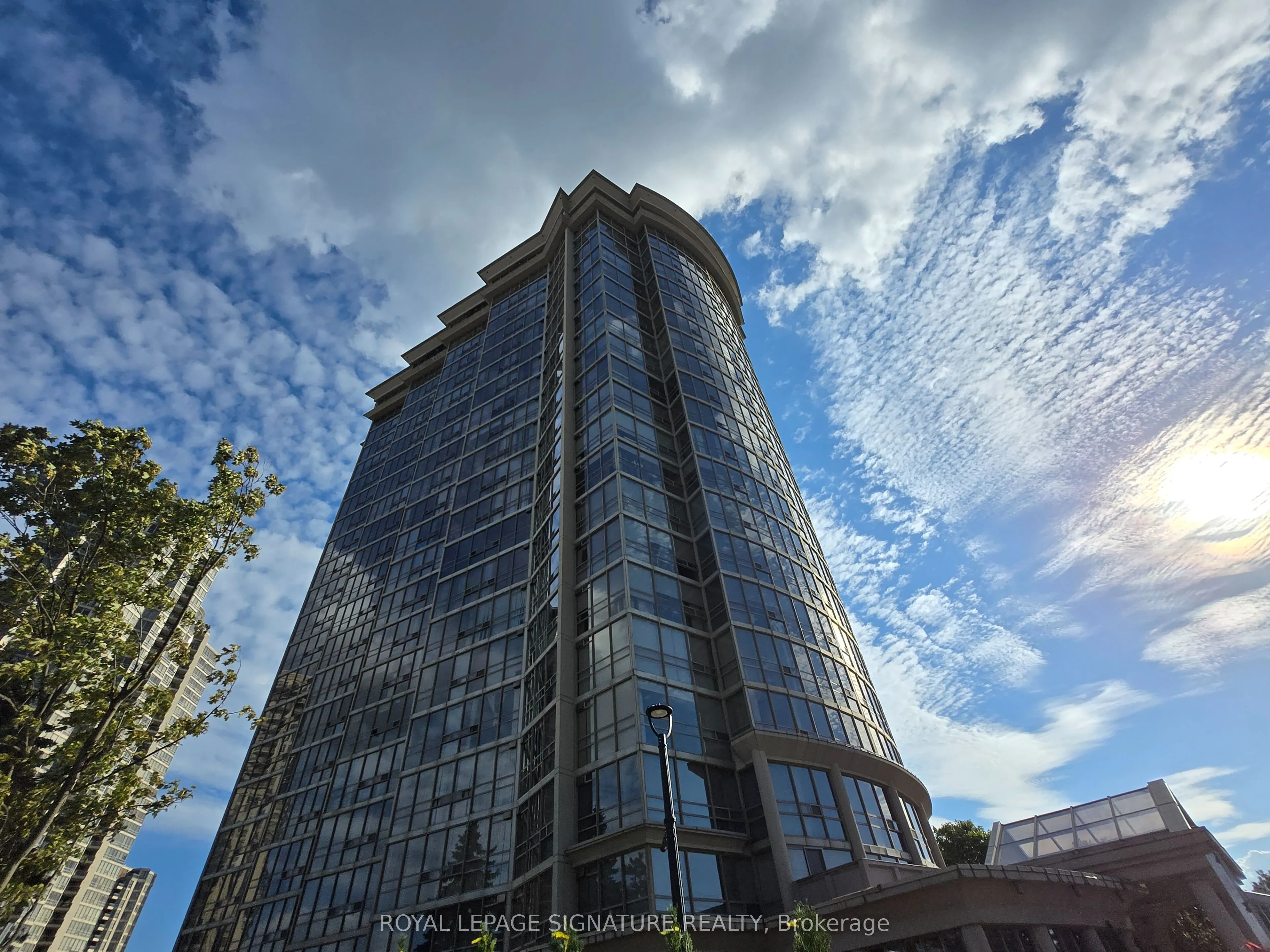 50 Eglinton Avenue, #1202