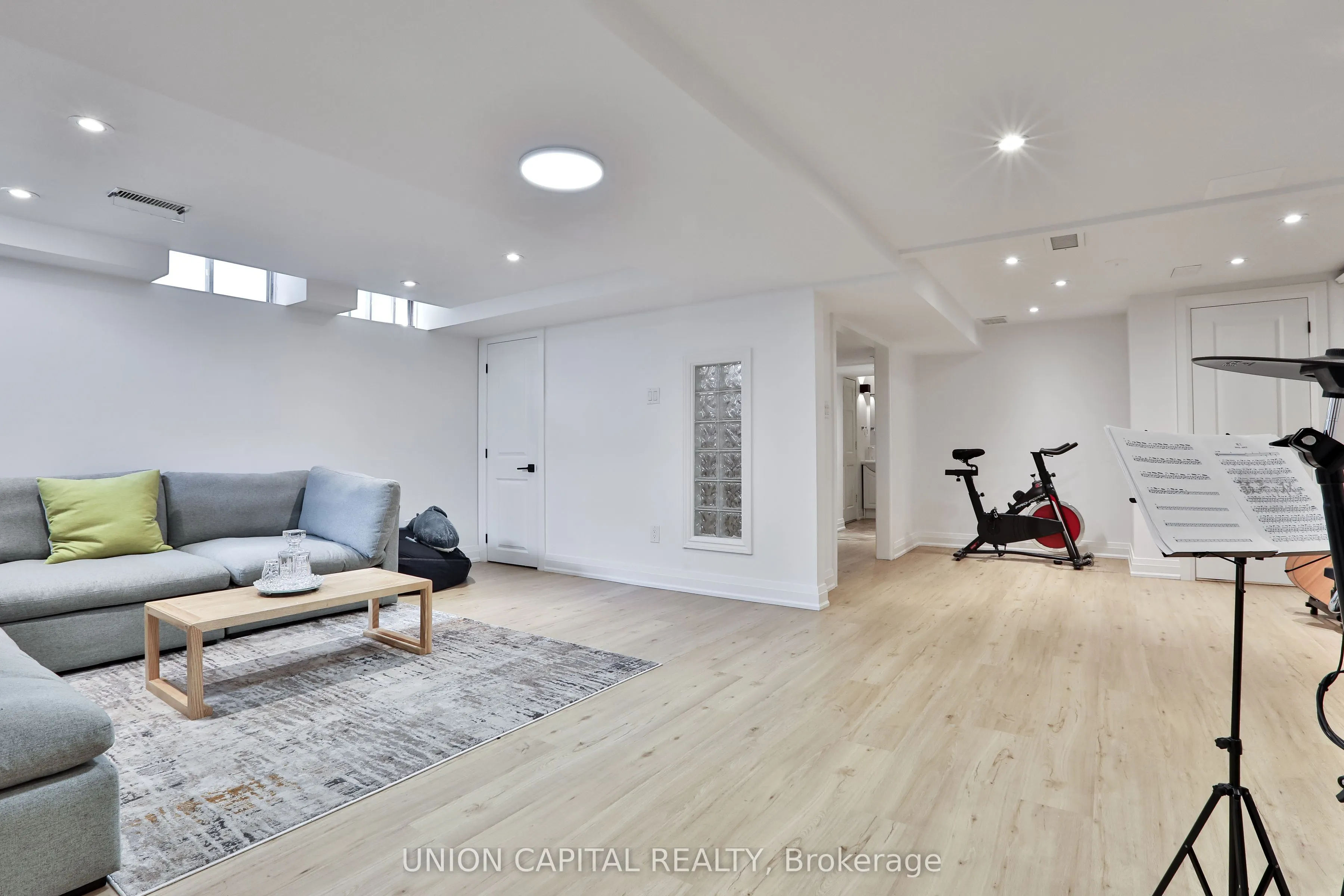 168 Kingsbridge Garden Circle