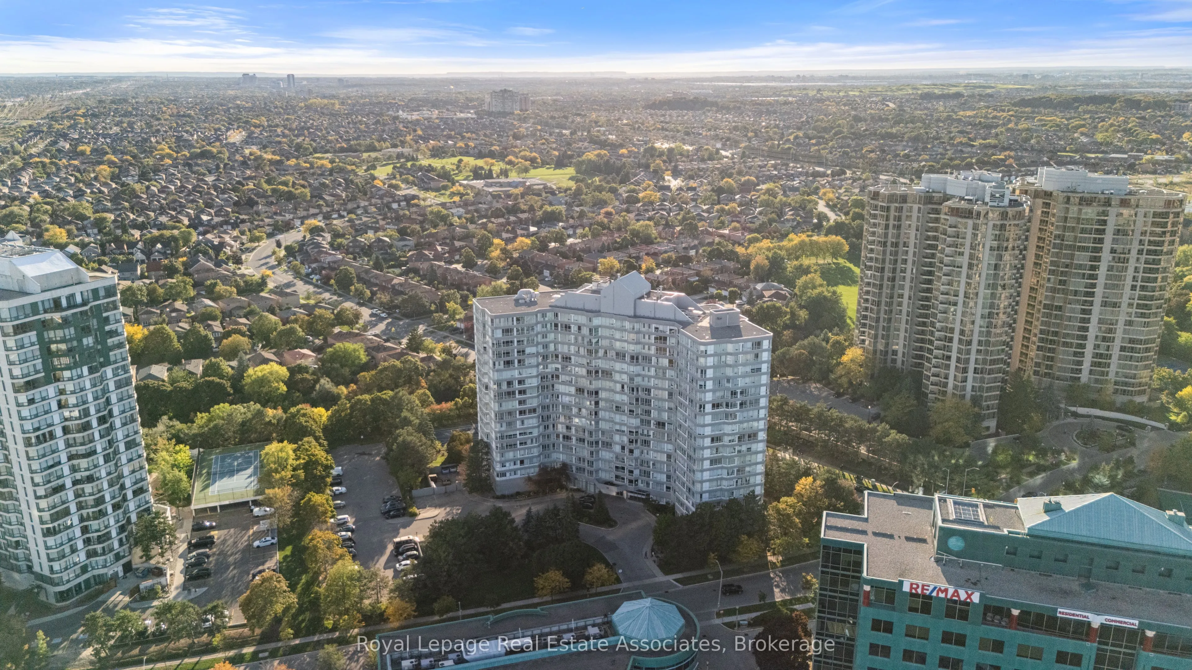 50 Kingsbridge Garden Circle, #1206