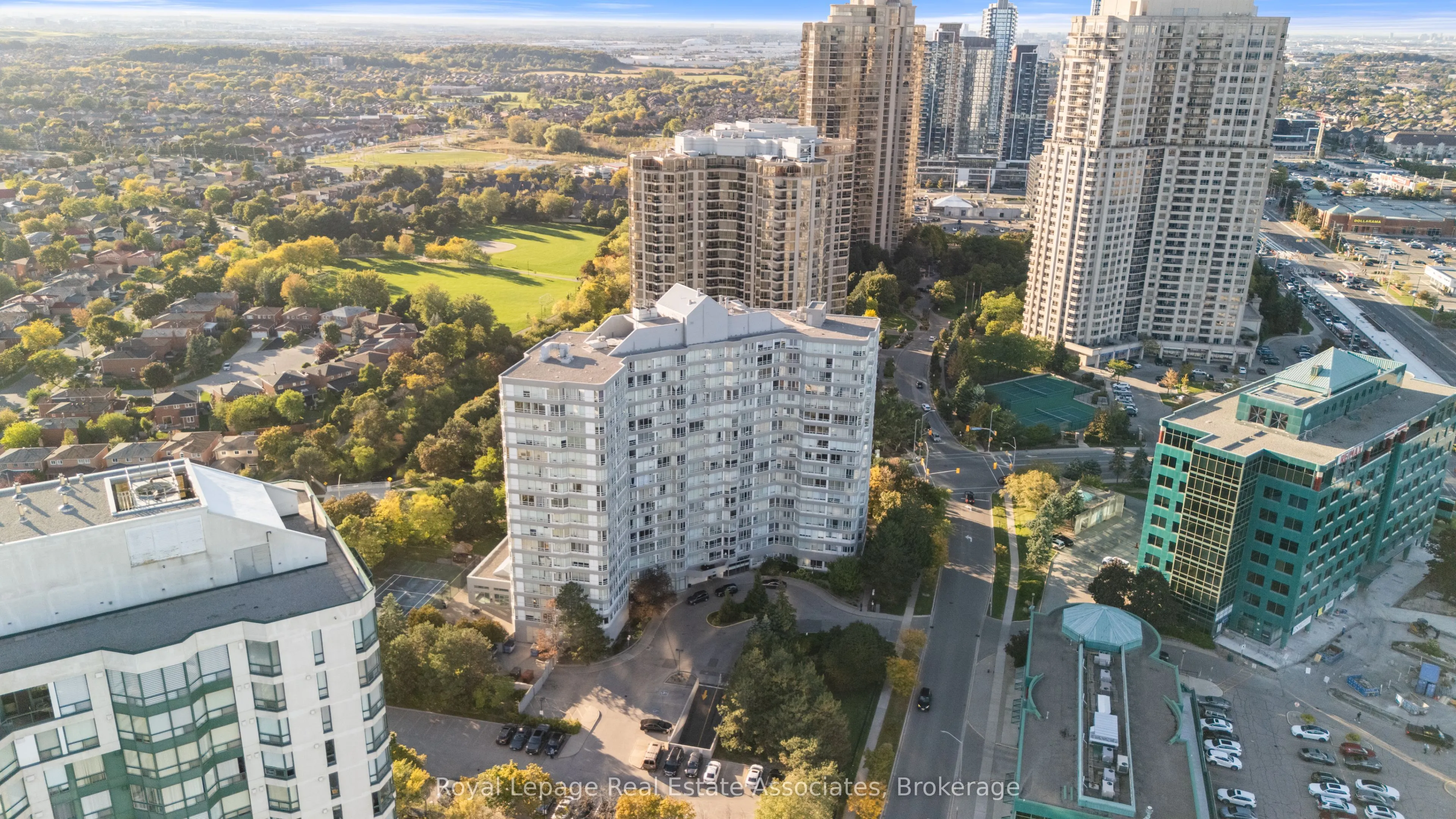 50 Kingsbridge Garden Circle, #1206