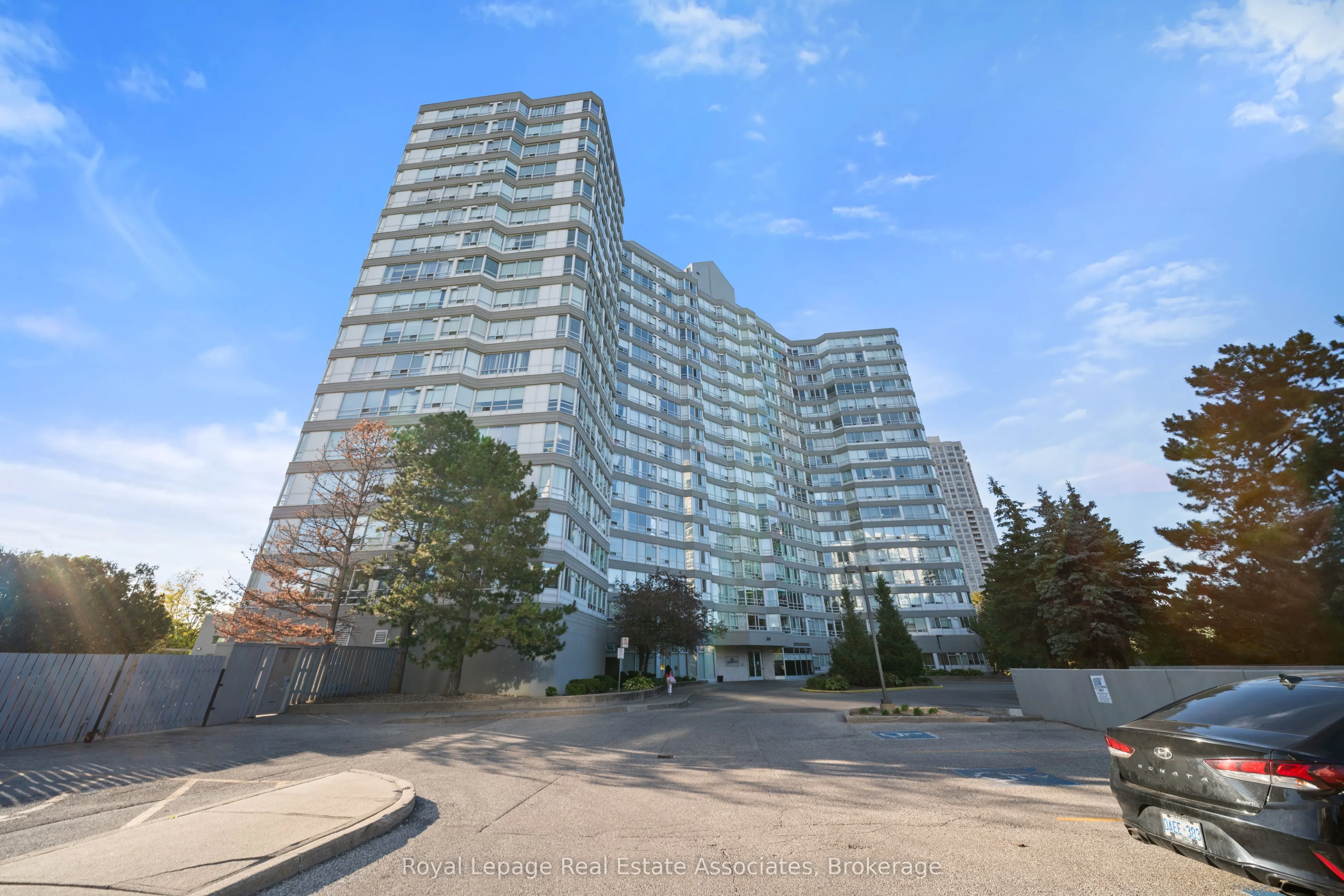50 Kingsbridge Garden Circle, #1206