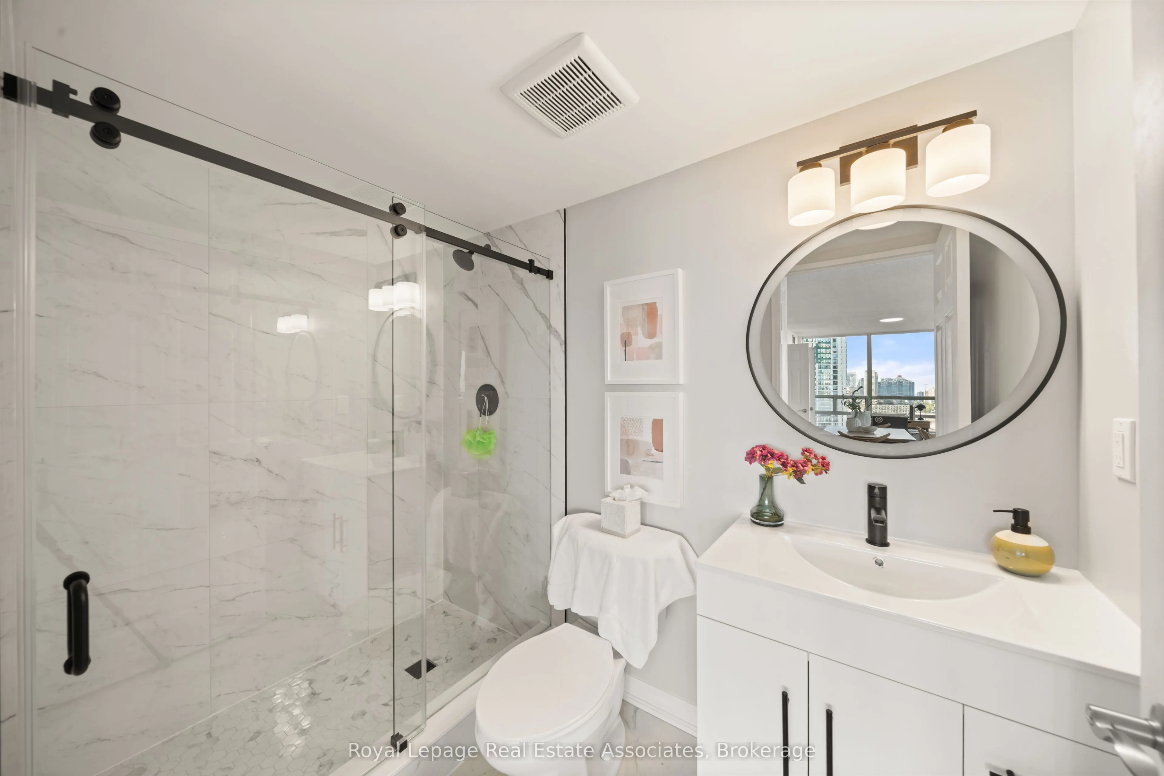 50 Kingsbridge Garden Circle, #1206