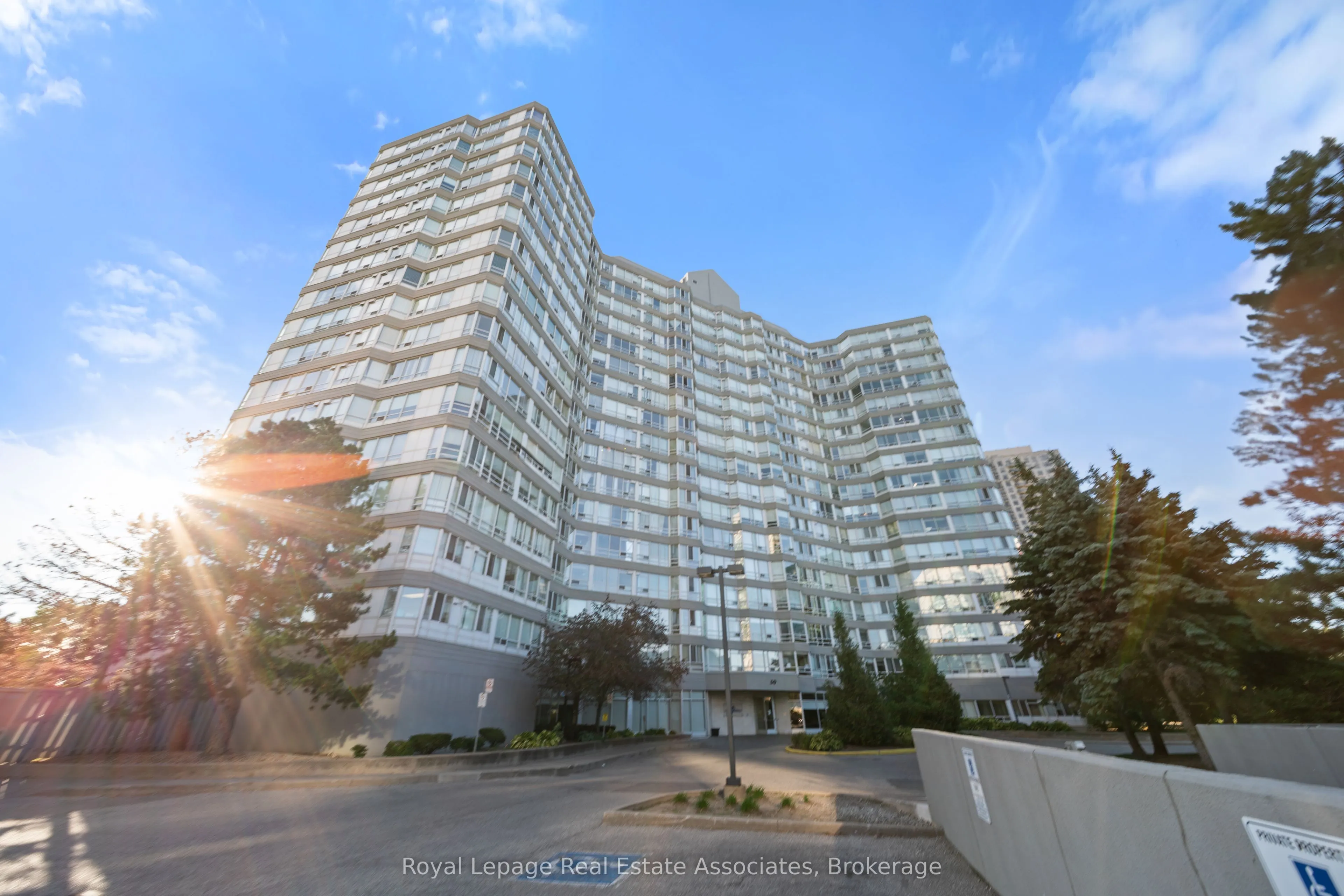 50 Kingsbridge Garden Circle, #1206