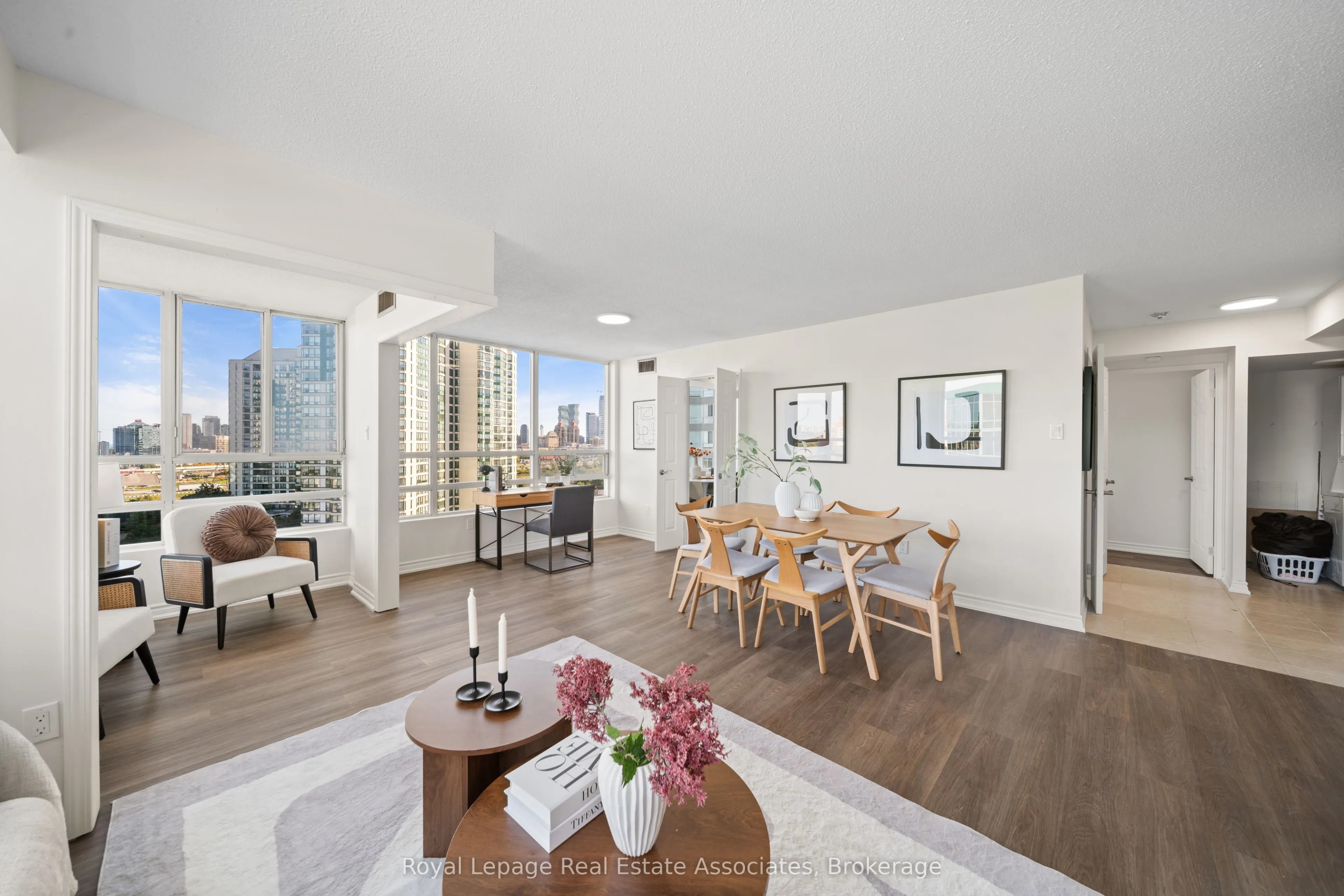 50 Kingsbridge Garden Circle, #1206