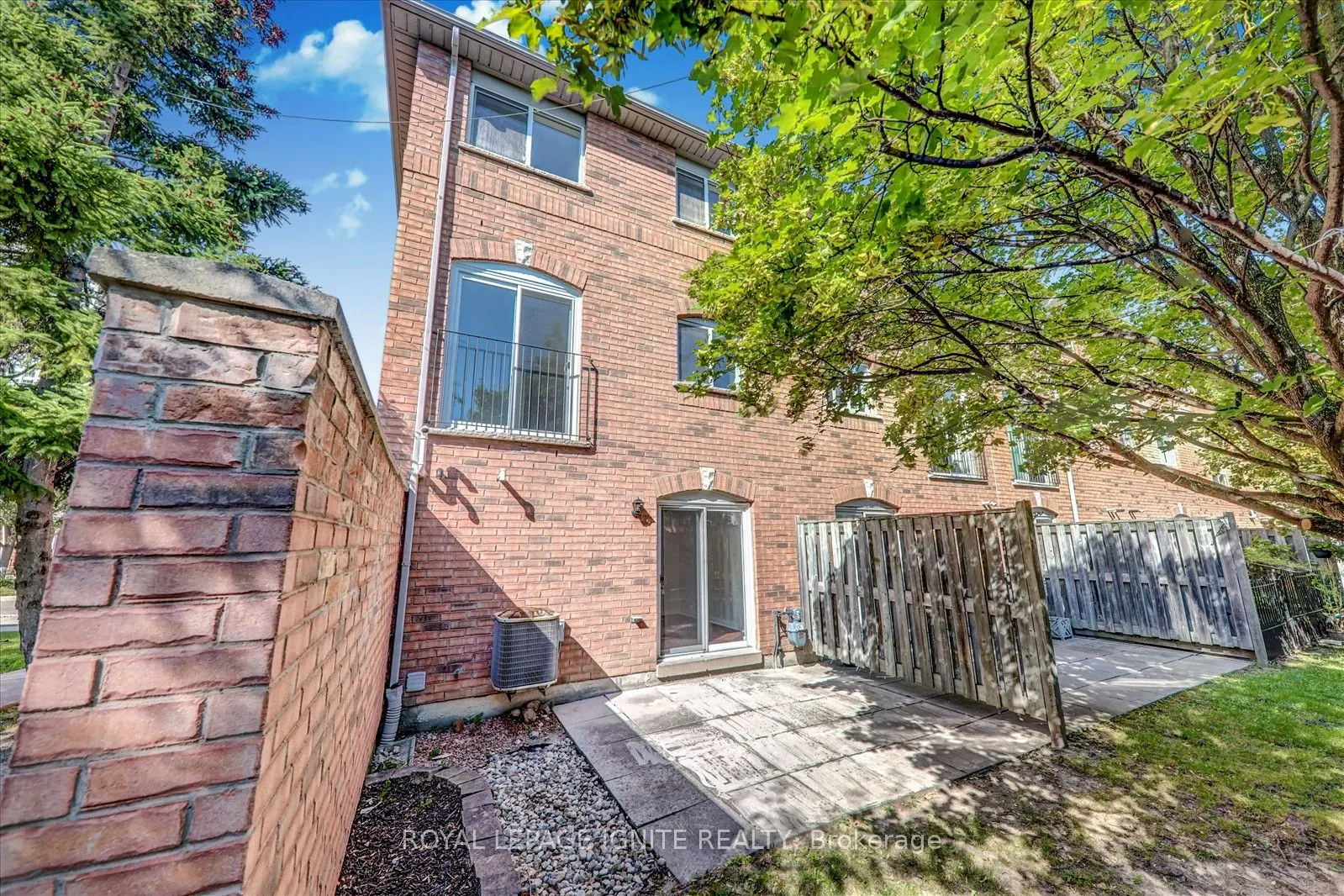80 Acorn Place, #49