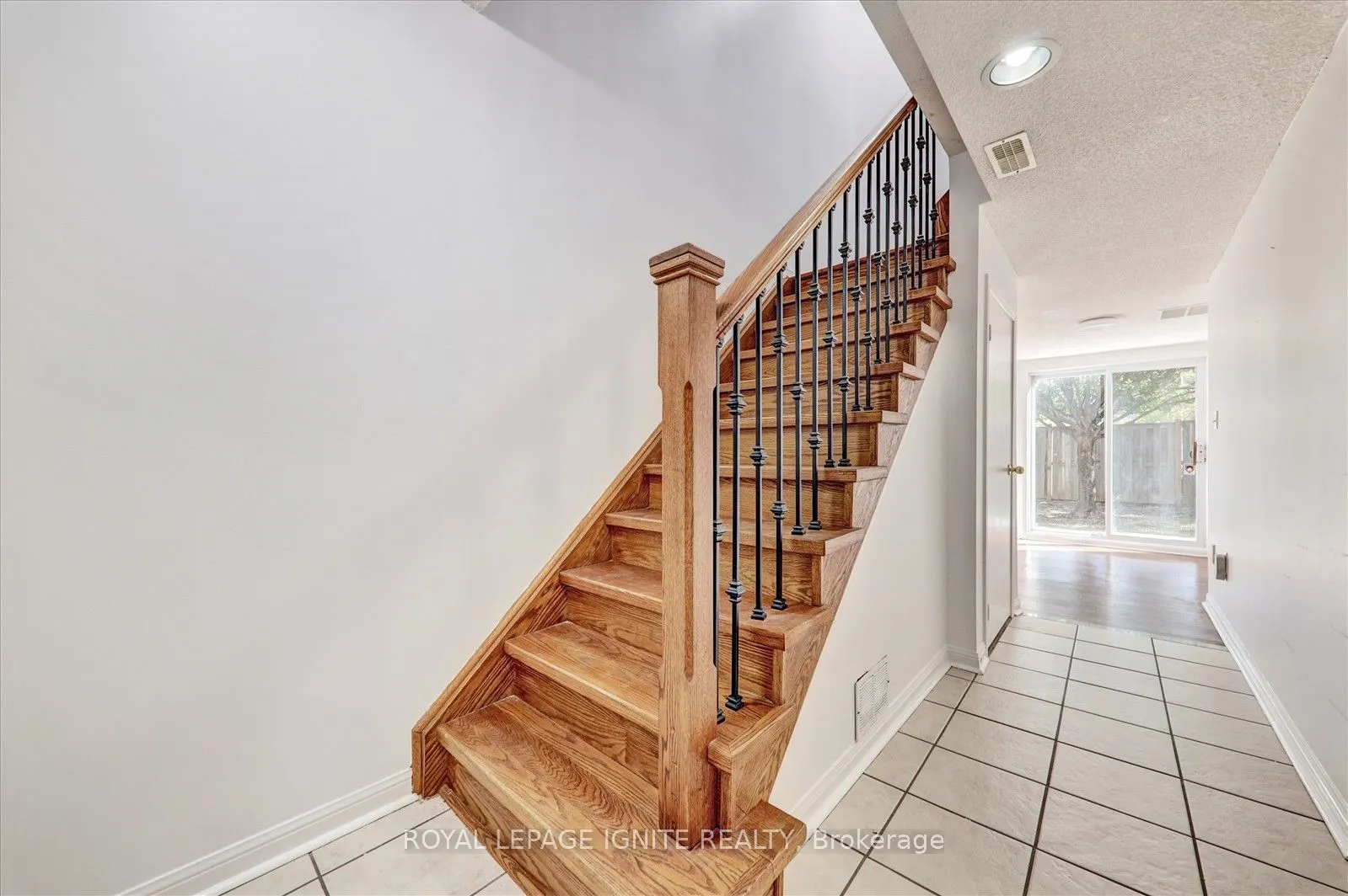 80 Acorn Place, #49