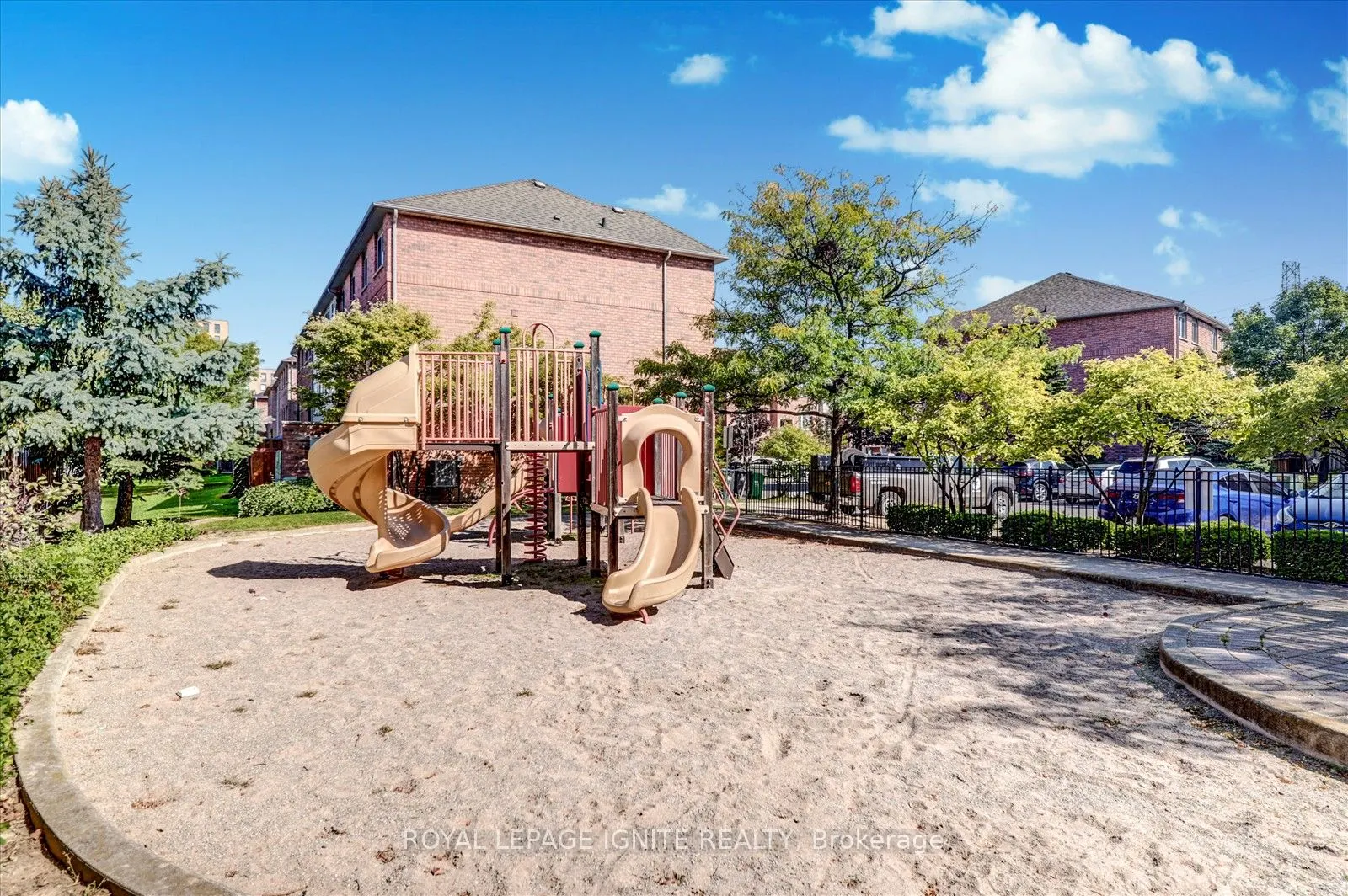 80 Acorn Place, #49