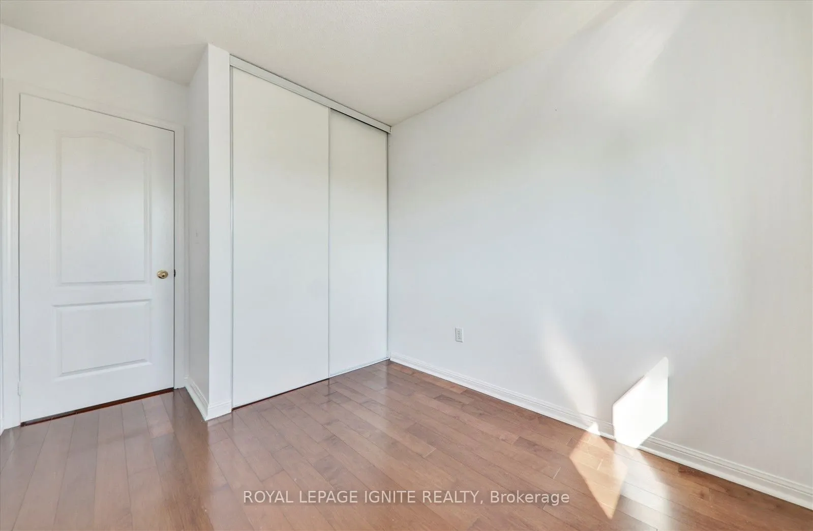 80 Acorn Place, #49