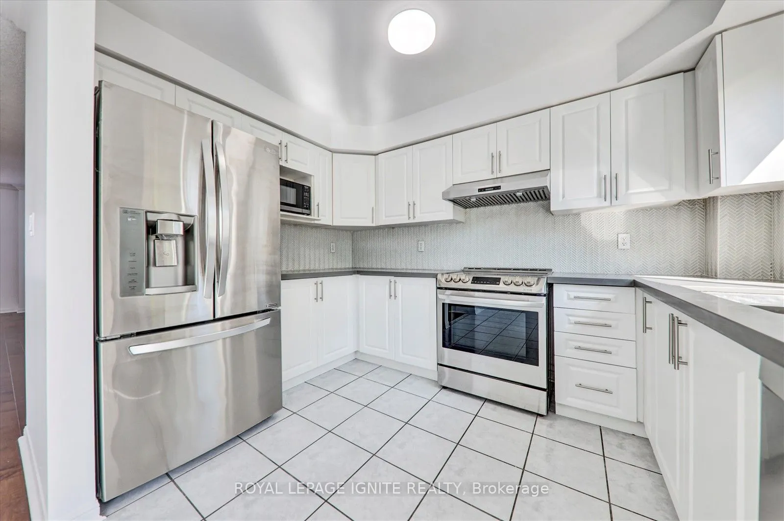 80 Acorn Place, #49
