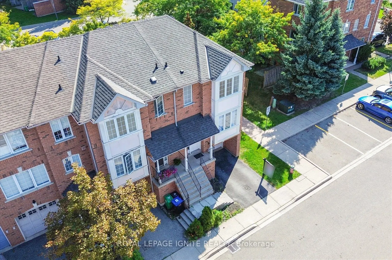80 Acorn Place, #49