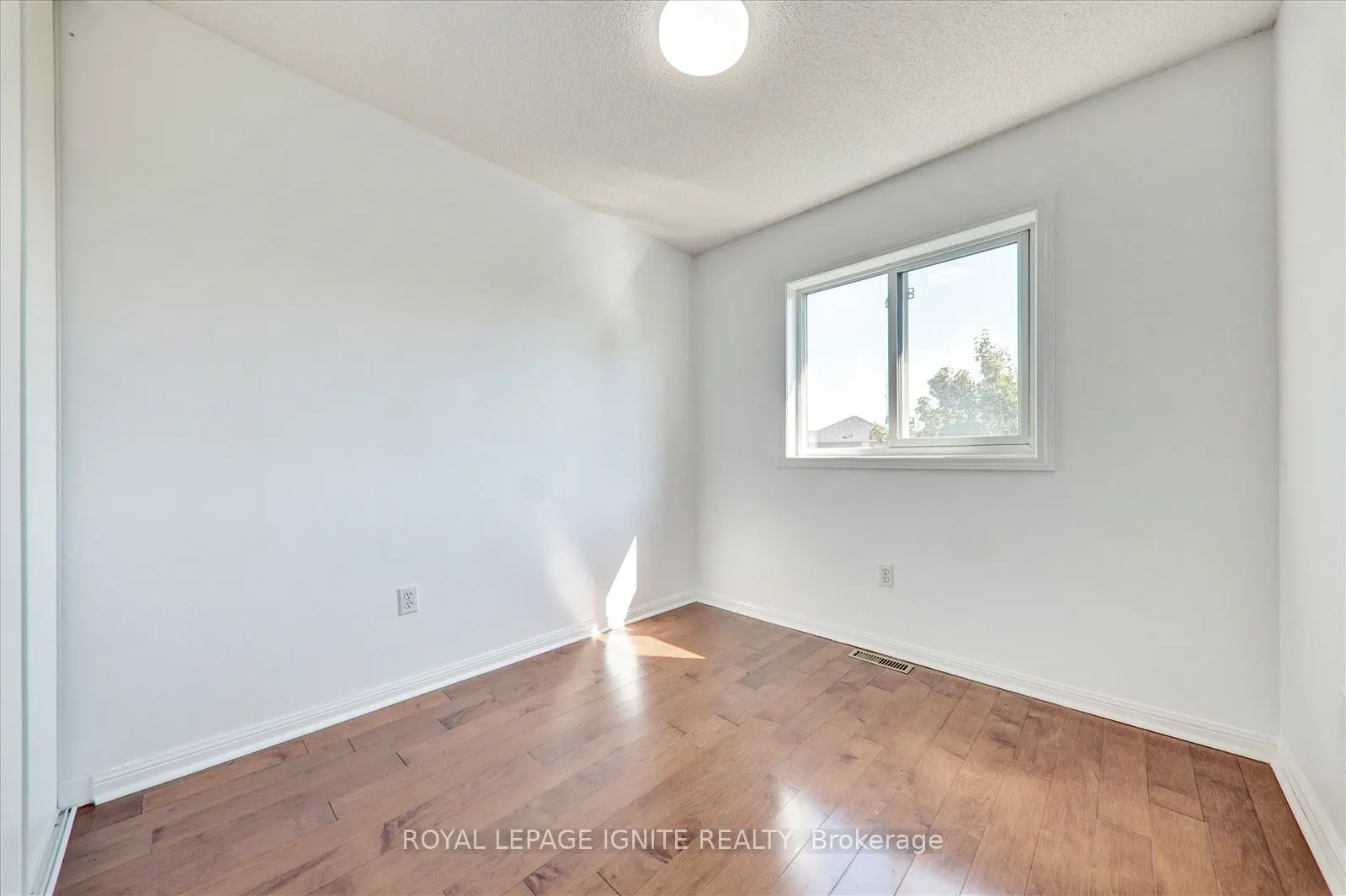 80 Acorn Place, #49