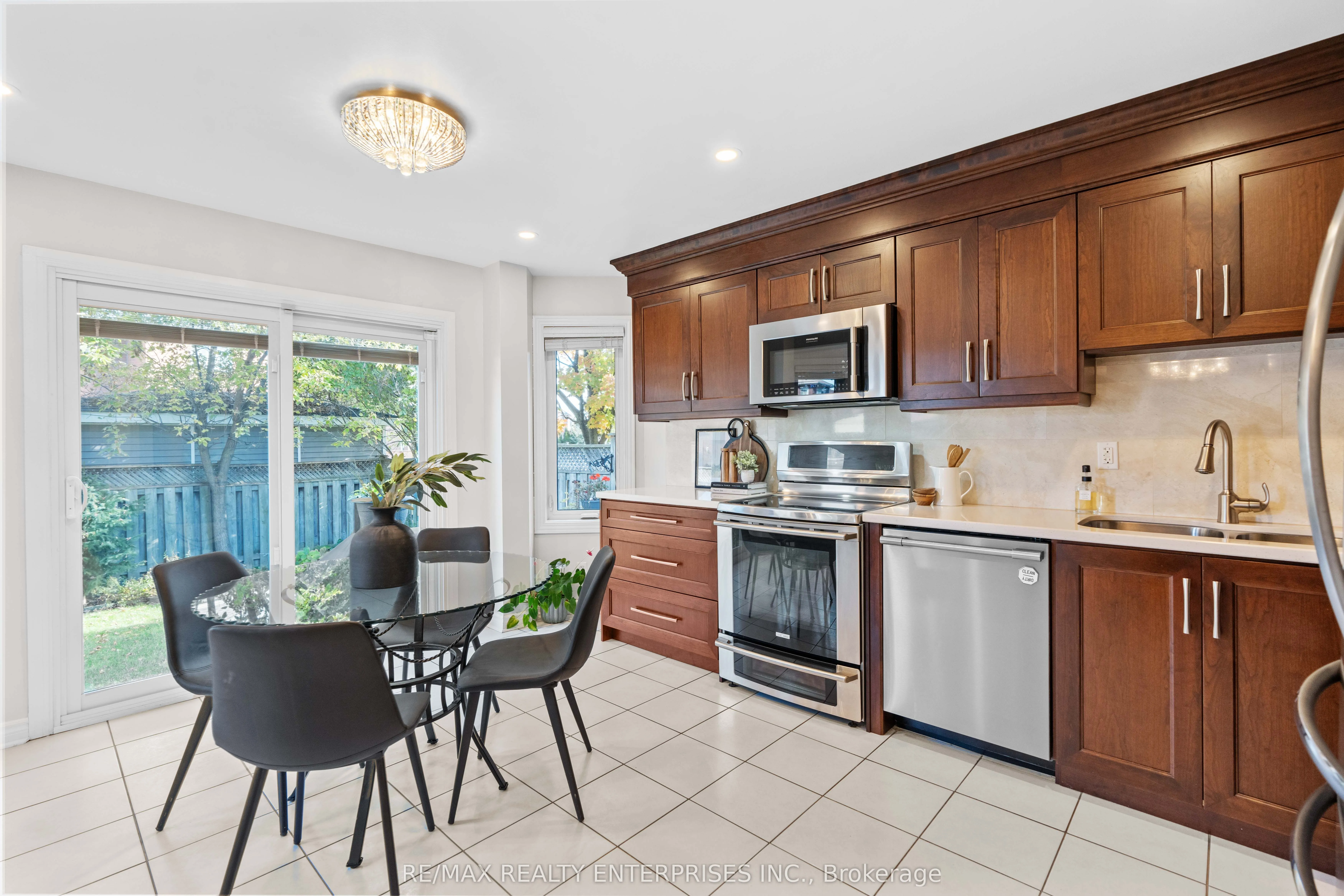 129 Valonia Drive