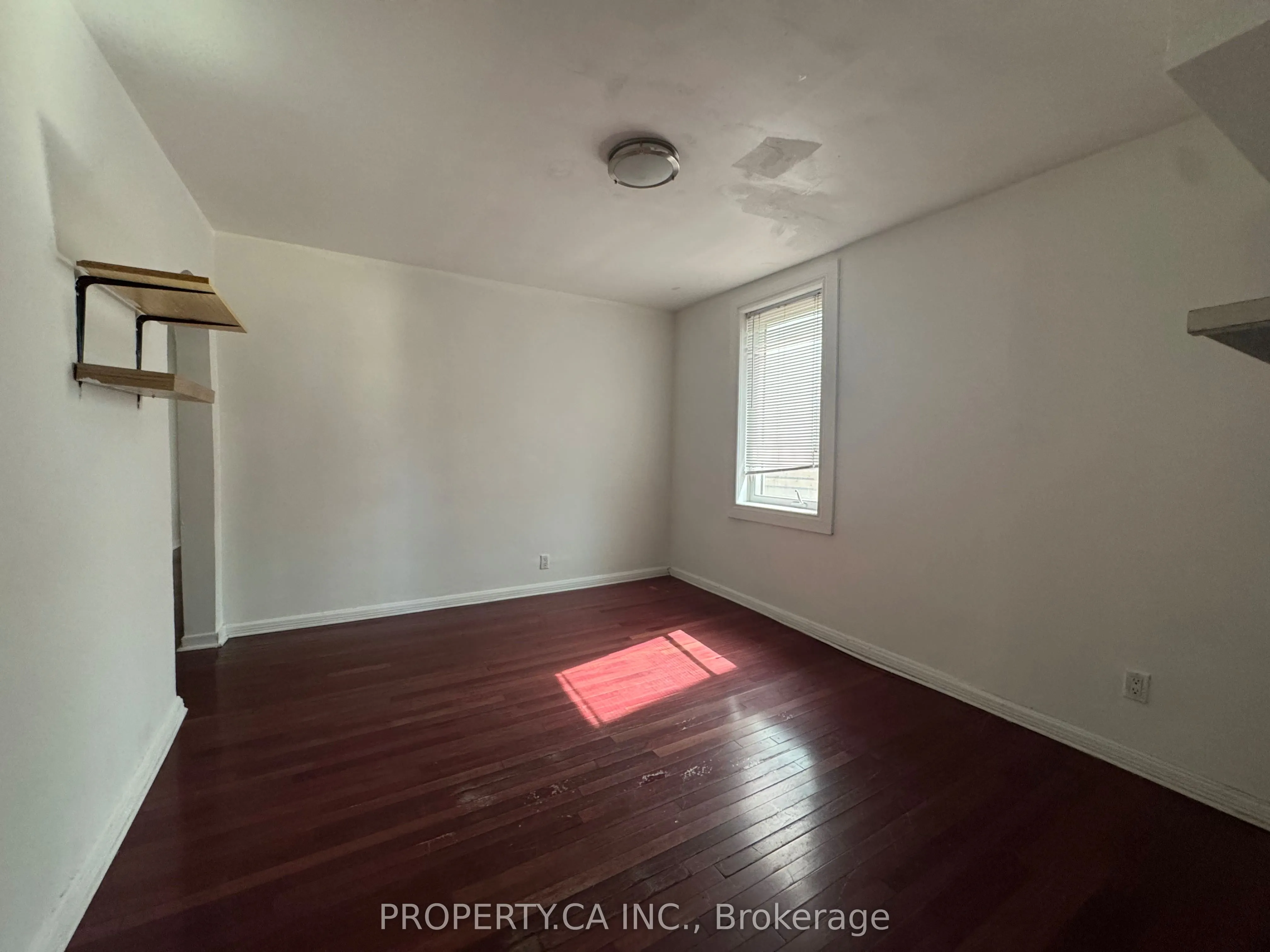 22 Brad Street
