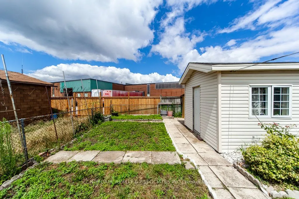 288 Hullmar Drive