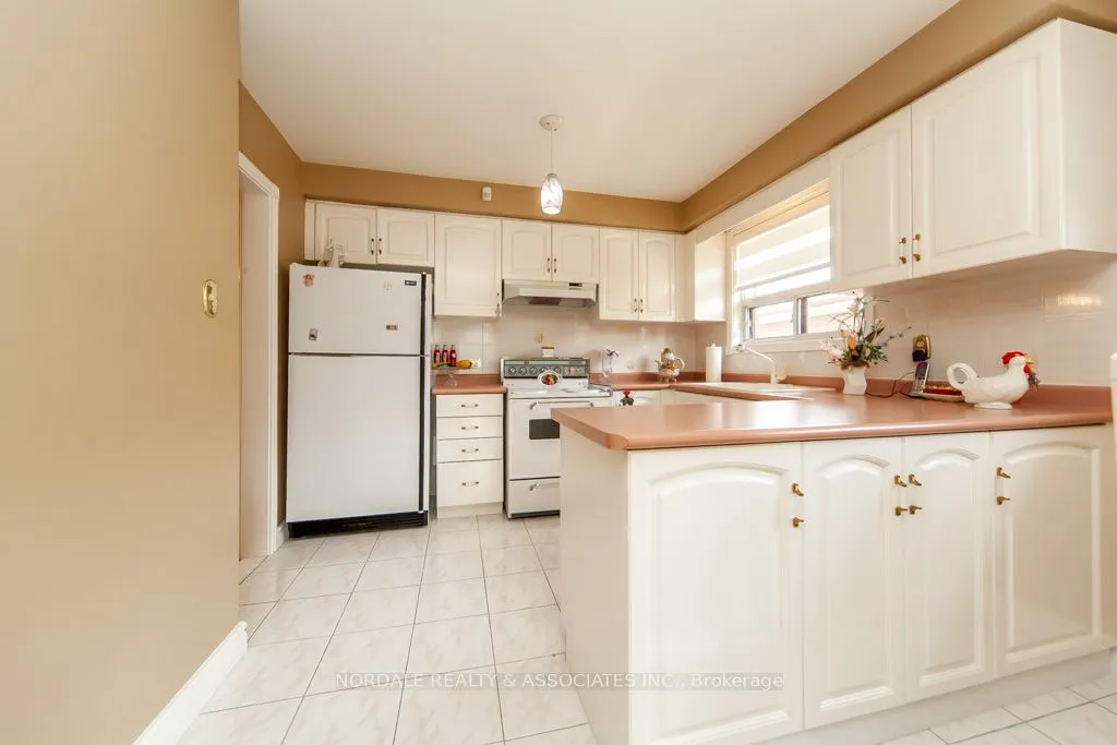 288 Hullmar Drive