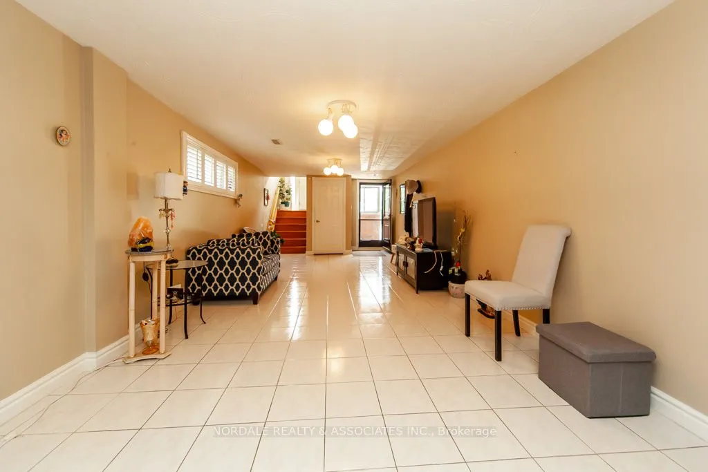 288 Hullmar Drive