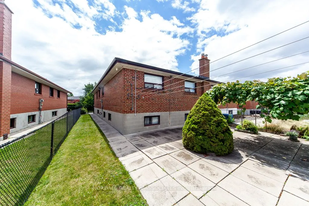 288 Hullmar Drive