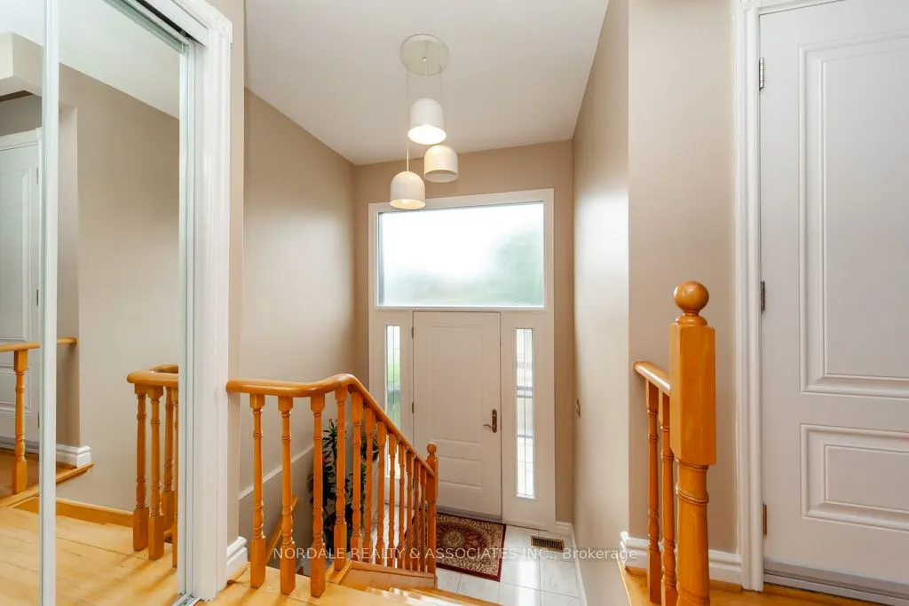 288 Hullmar Drive