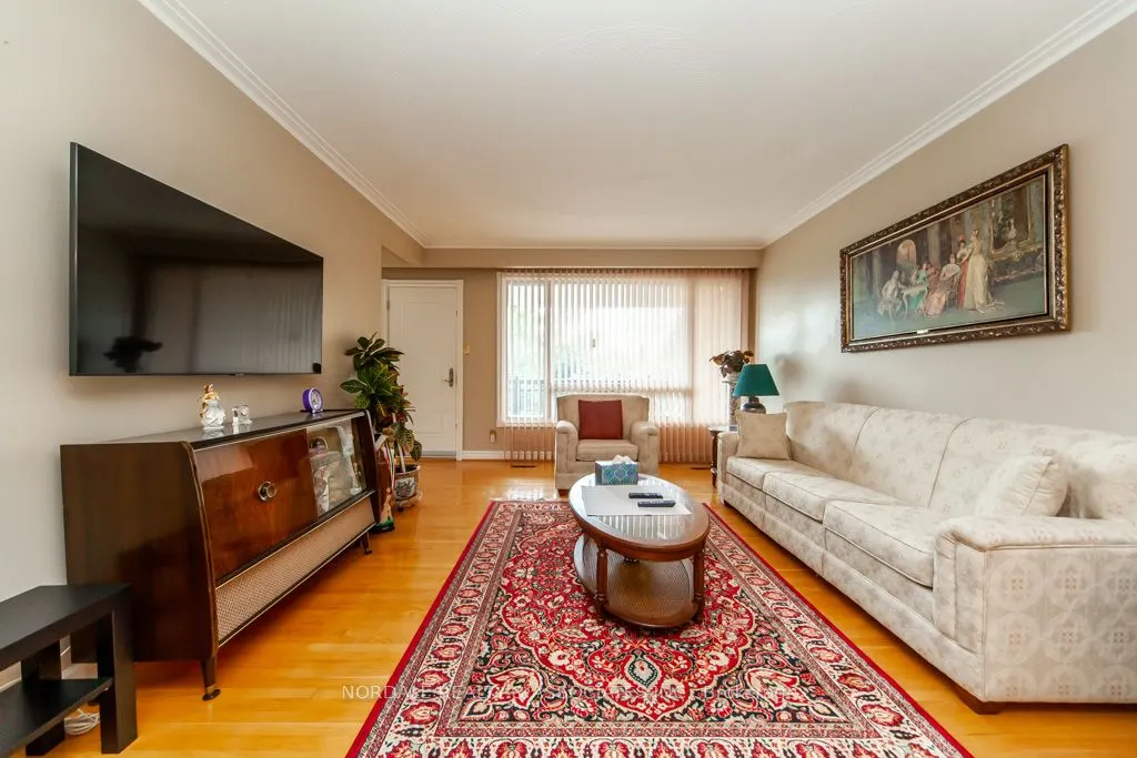 288 Hullmar Drive