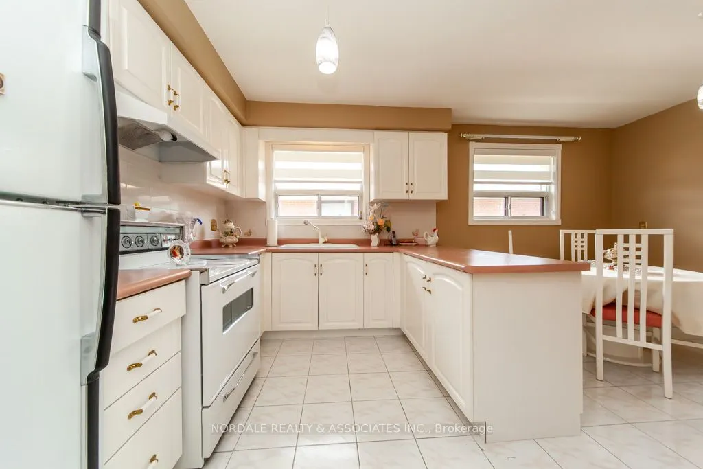 288 Hullmar Drive