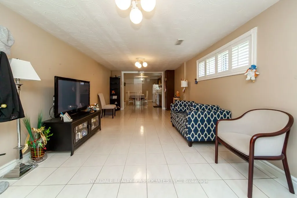 288 Hullmar Drive