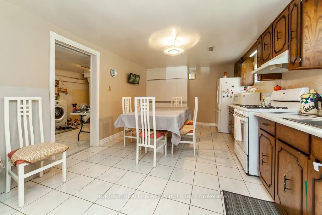 288 Hullmar Drive