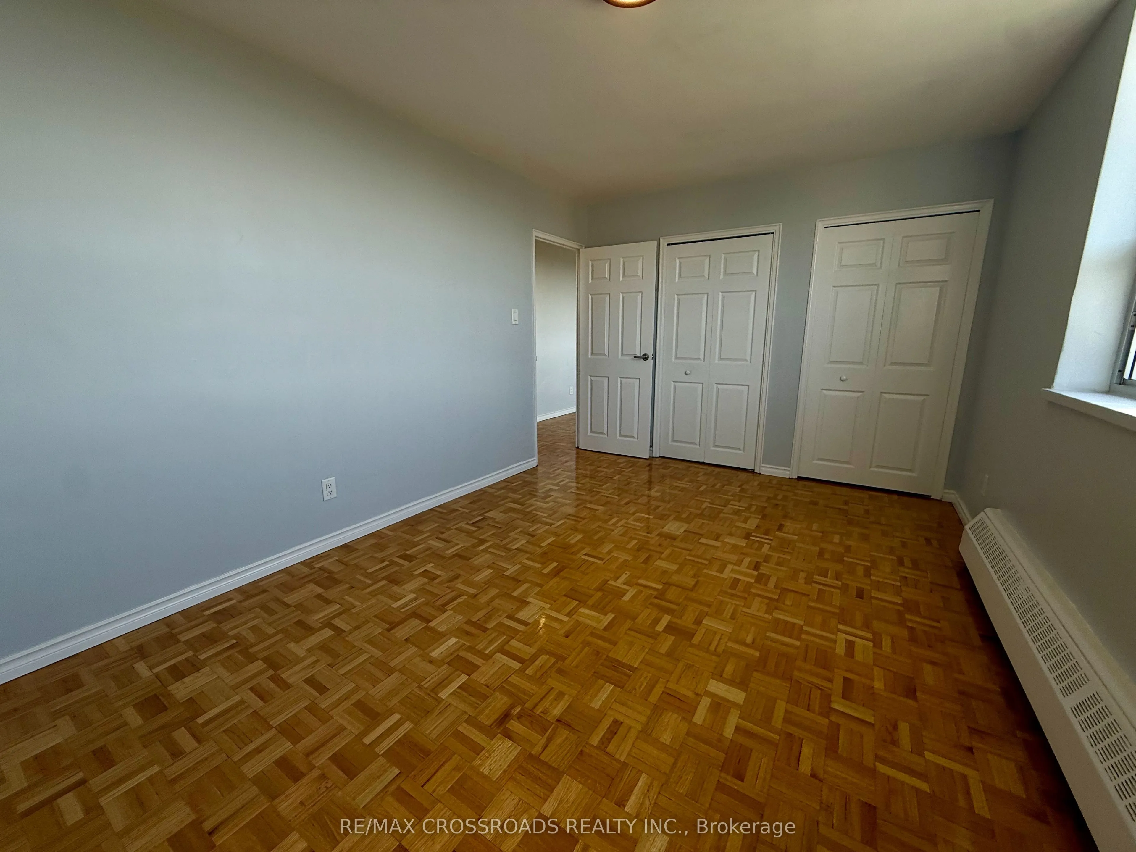 363 Lakeshore Road E, #701