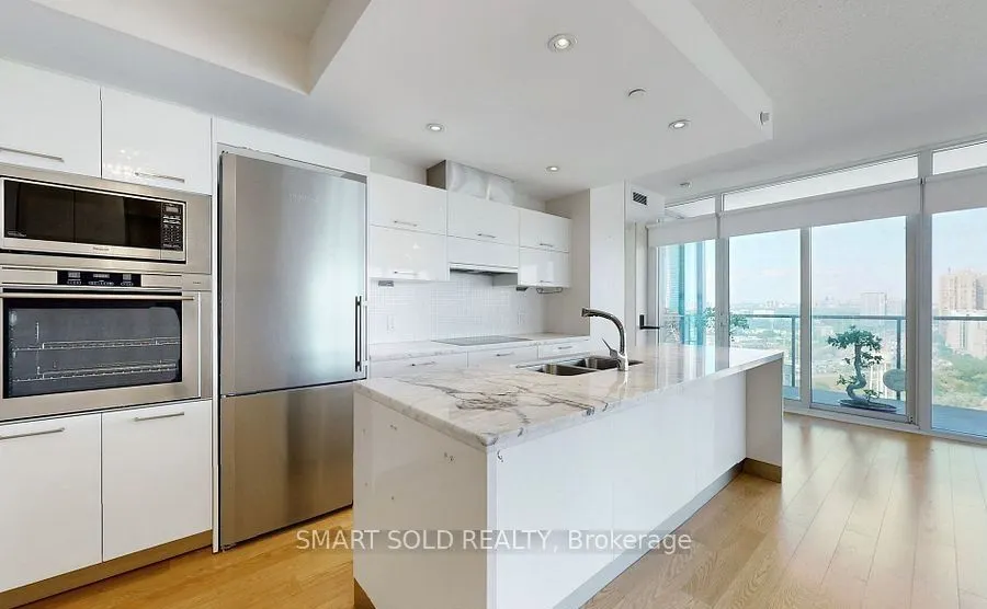90 Park Lawn Road, #2608