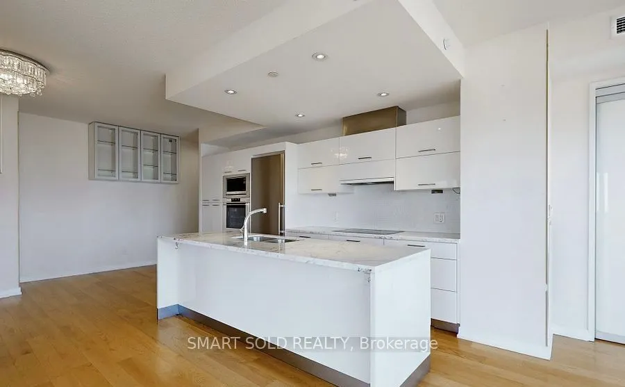 90 Park Lawn Road, #2608